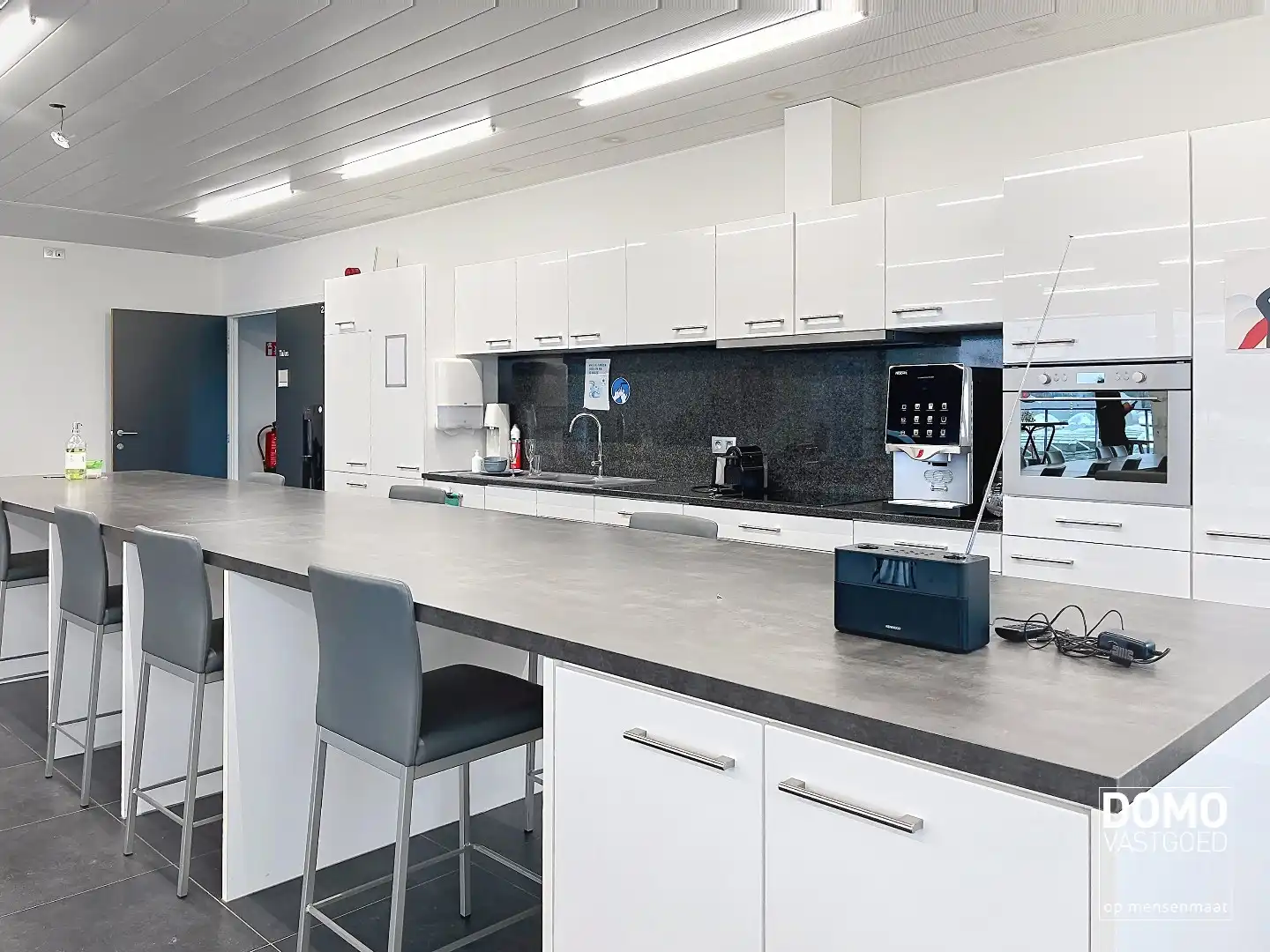 INNOVATIEVE RUIMTE MET LABO, LOGISTIEKE VOORZIENINGEN EN RESEARCH & DEVELOPMENT IN EEN ECO-BEDRIJFSGEBOUW TE PAAL foto 18