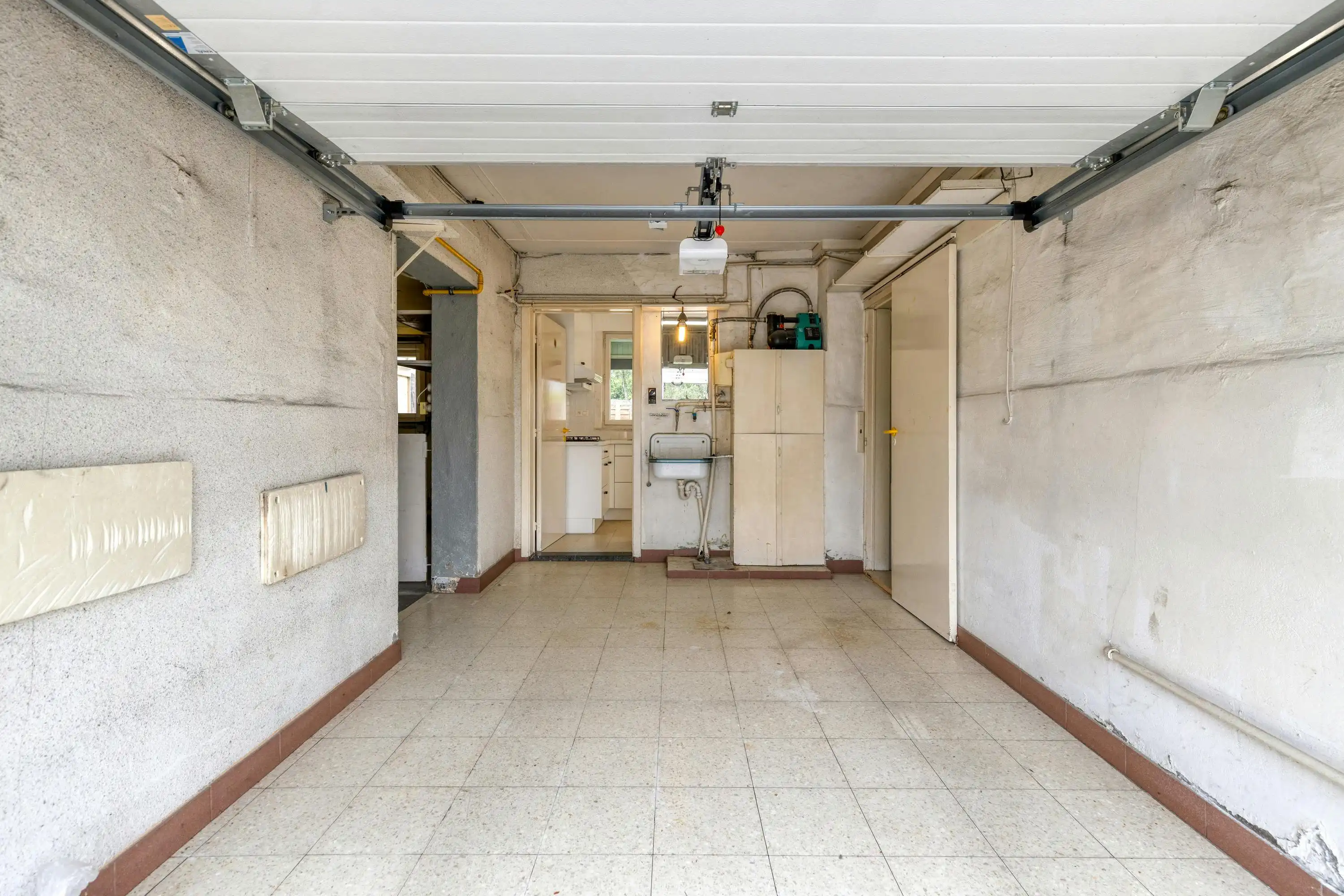 Ruime gezinswoning met zonnige tuin te koop in Roeselare foto 22