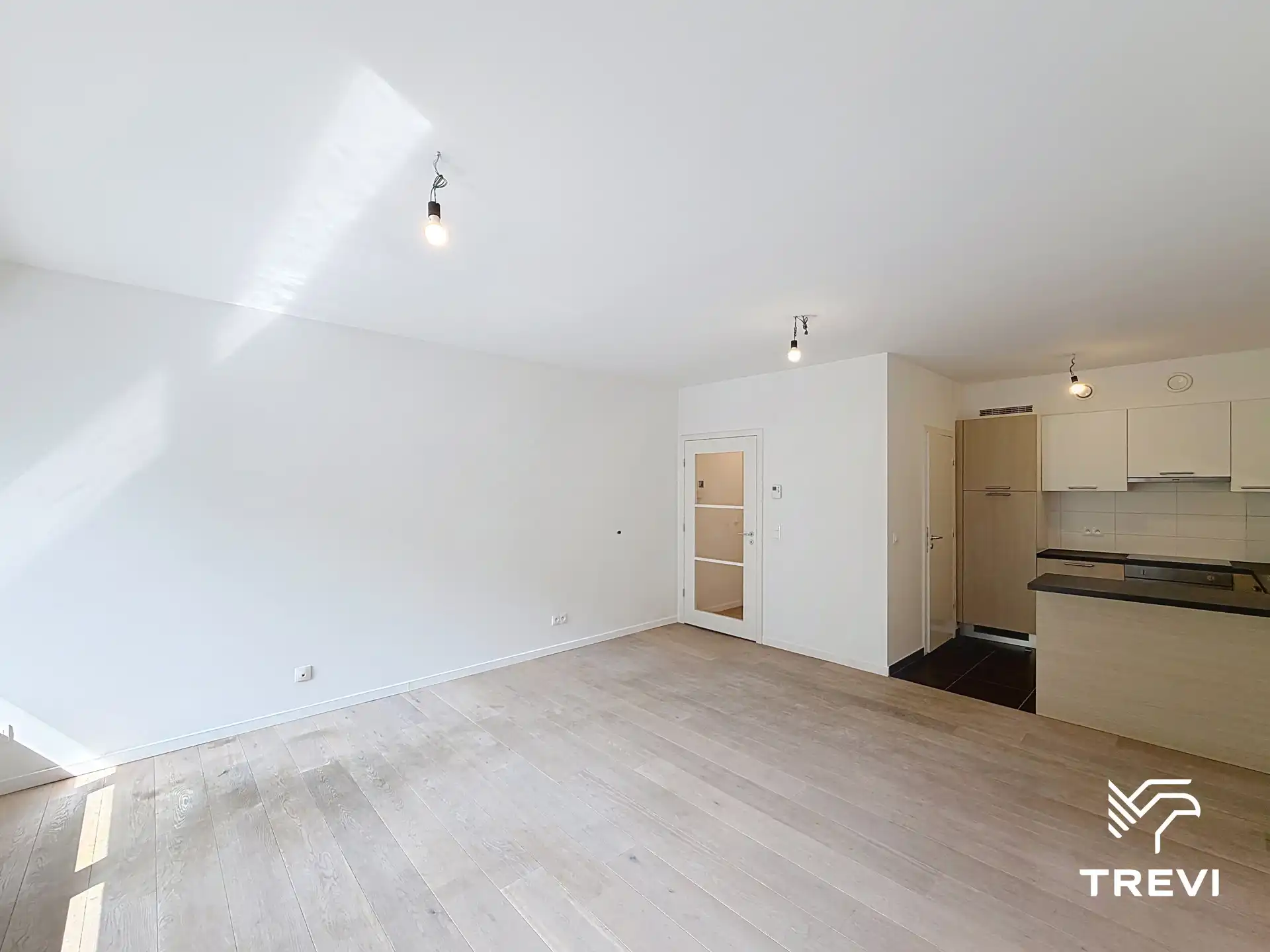 EUROPESE WIJK – Mooi 1-slaapkamerappartement met parking! foto {{pictureIndex}}