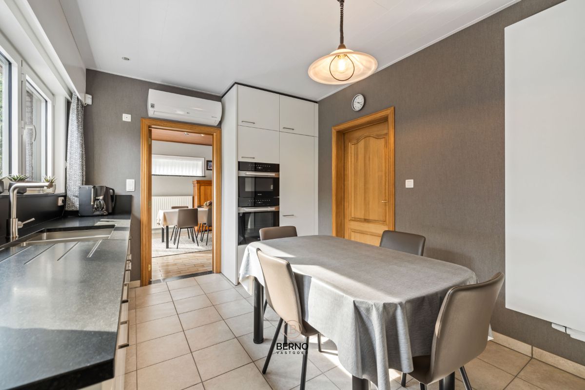Instapklare laagbouwwoning in groene, rustige omgeving foto 8
