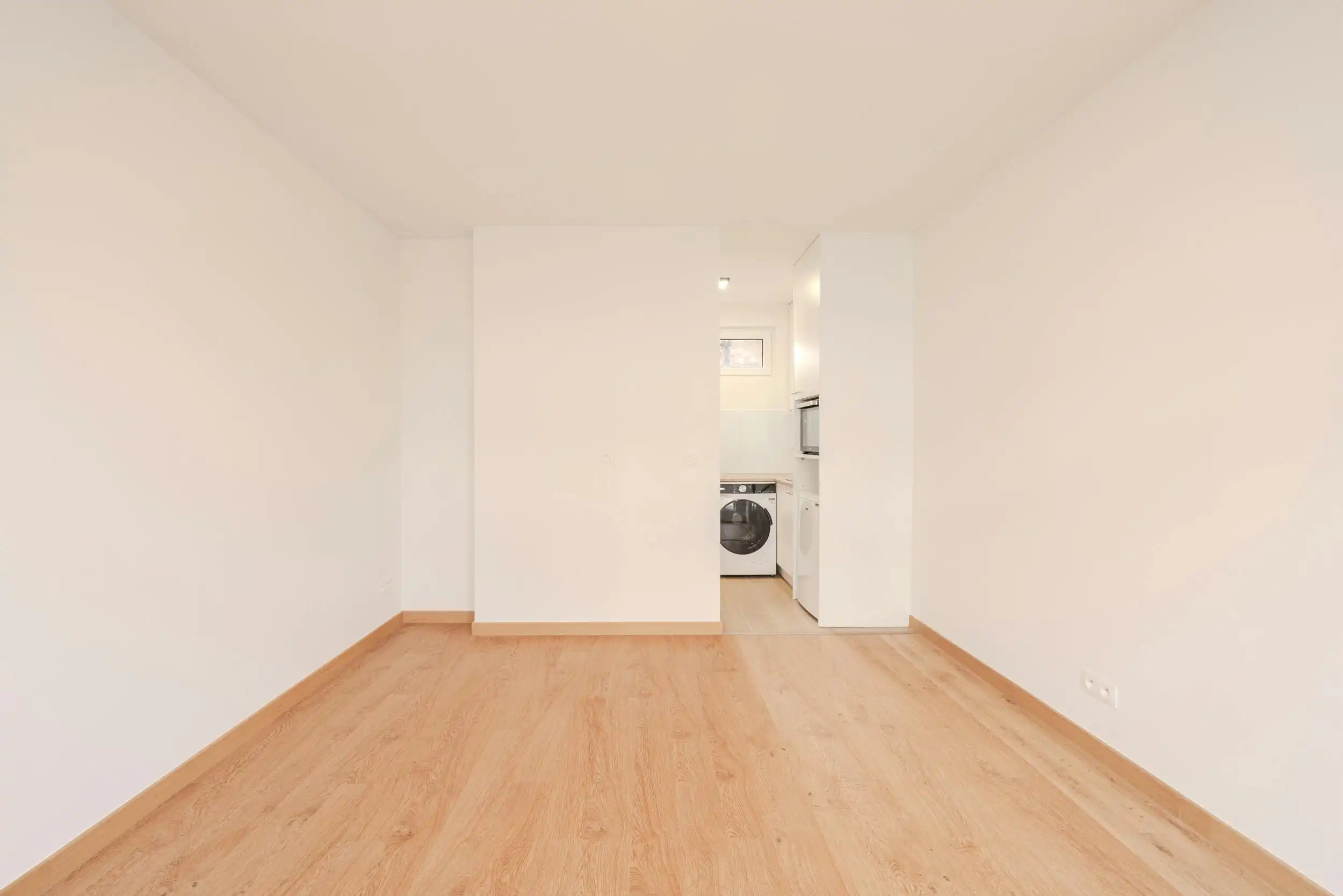 Gerenoveerde studio te koop te Oostende foto 13