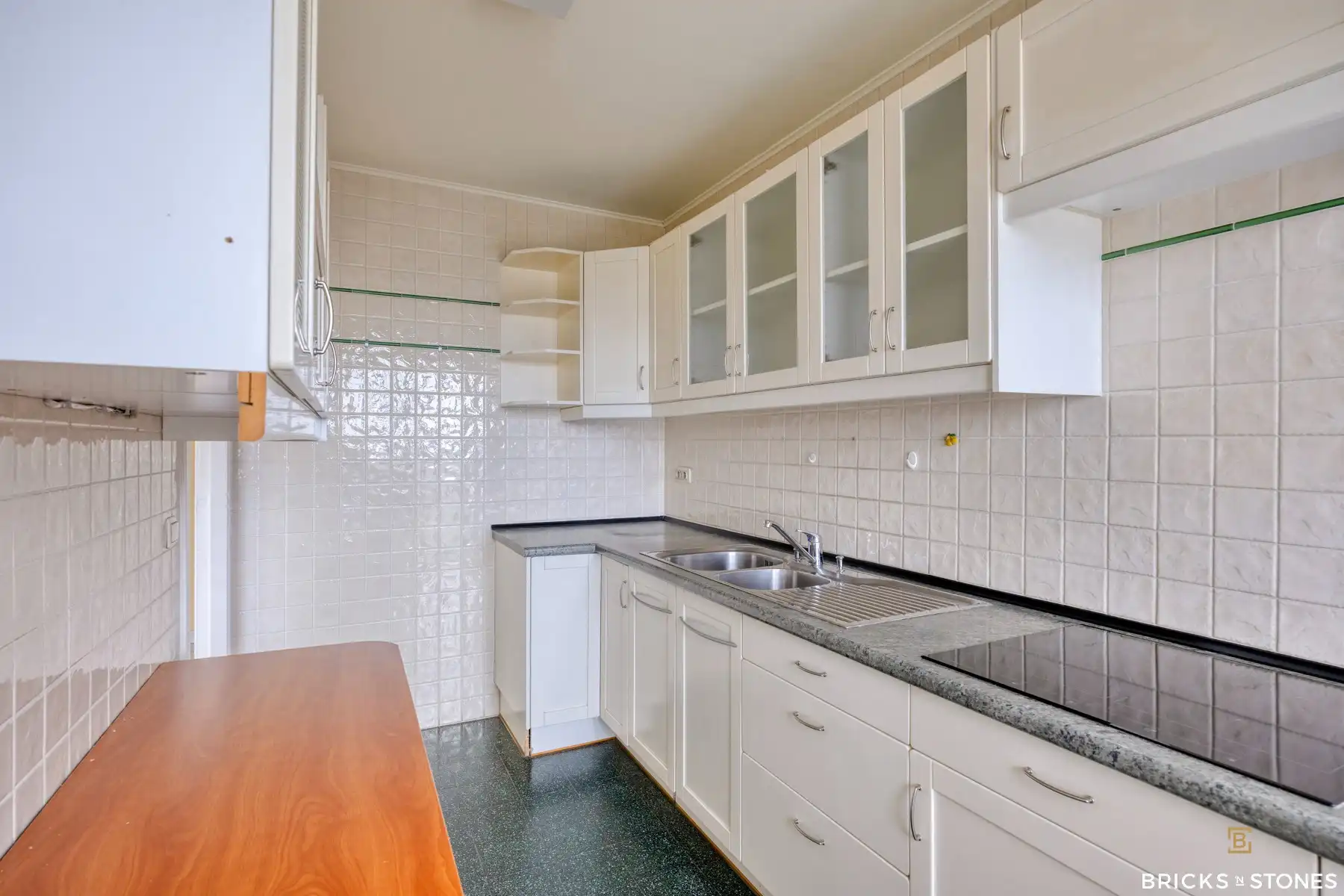 Lichtrijk 2-slaapkamerappartement met open uitzicht foto 3