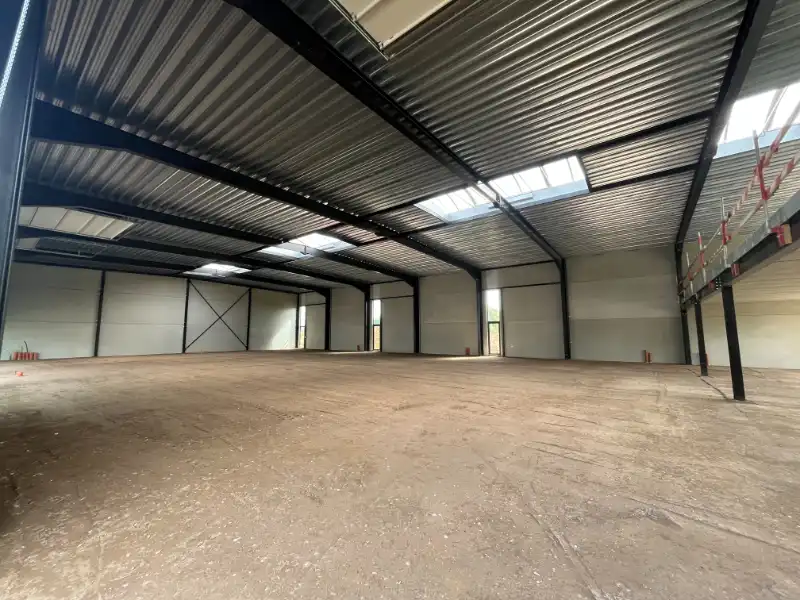 Bedrijfsgebouw te huur foto 3