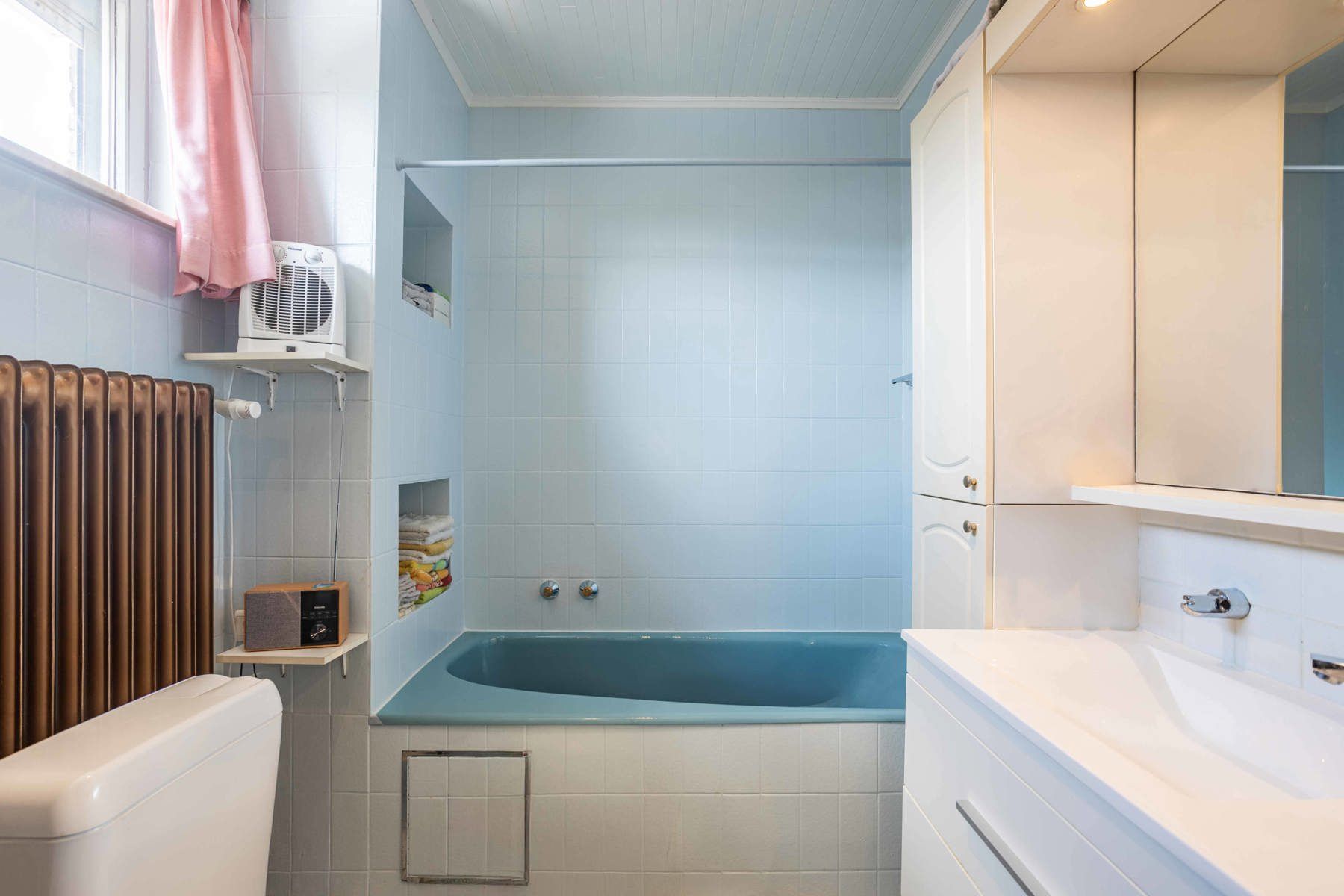 HOB met ruime garage gelegen in een rustige woonwijk foto 18