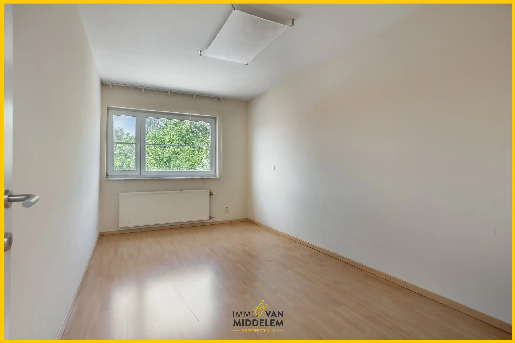 DUPLEXAPPARTEMENT MET 3 SLAAPKAMERS, GARAGE EN BERGING foto 11
