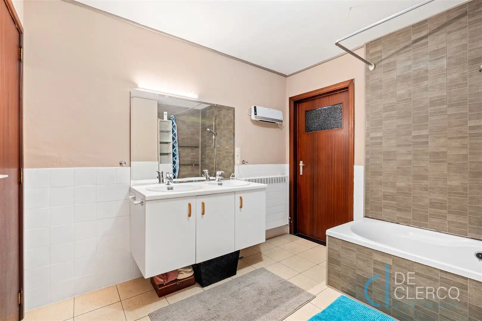 Halfopen woning met garage én grote oprit te koop Lochristi foto 8