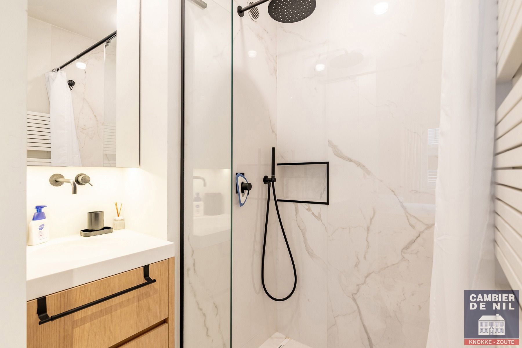Volledig gerenoveerd appartement met 2 volwaardige slaapkamers – centrum Knokke foto 23