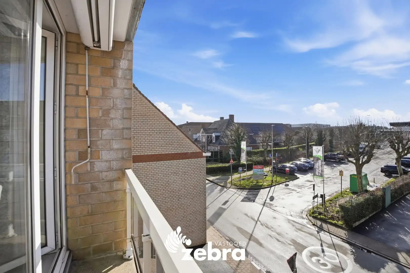 Op te frissen twee­slaapkamerappartement met terras in Lauwe foto 17