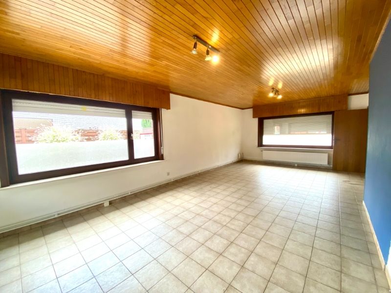 Ruime, goed onderhouden gezinswoning te Zeveren foto 3