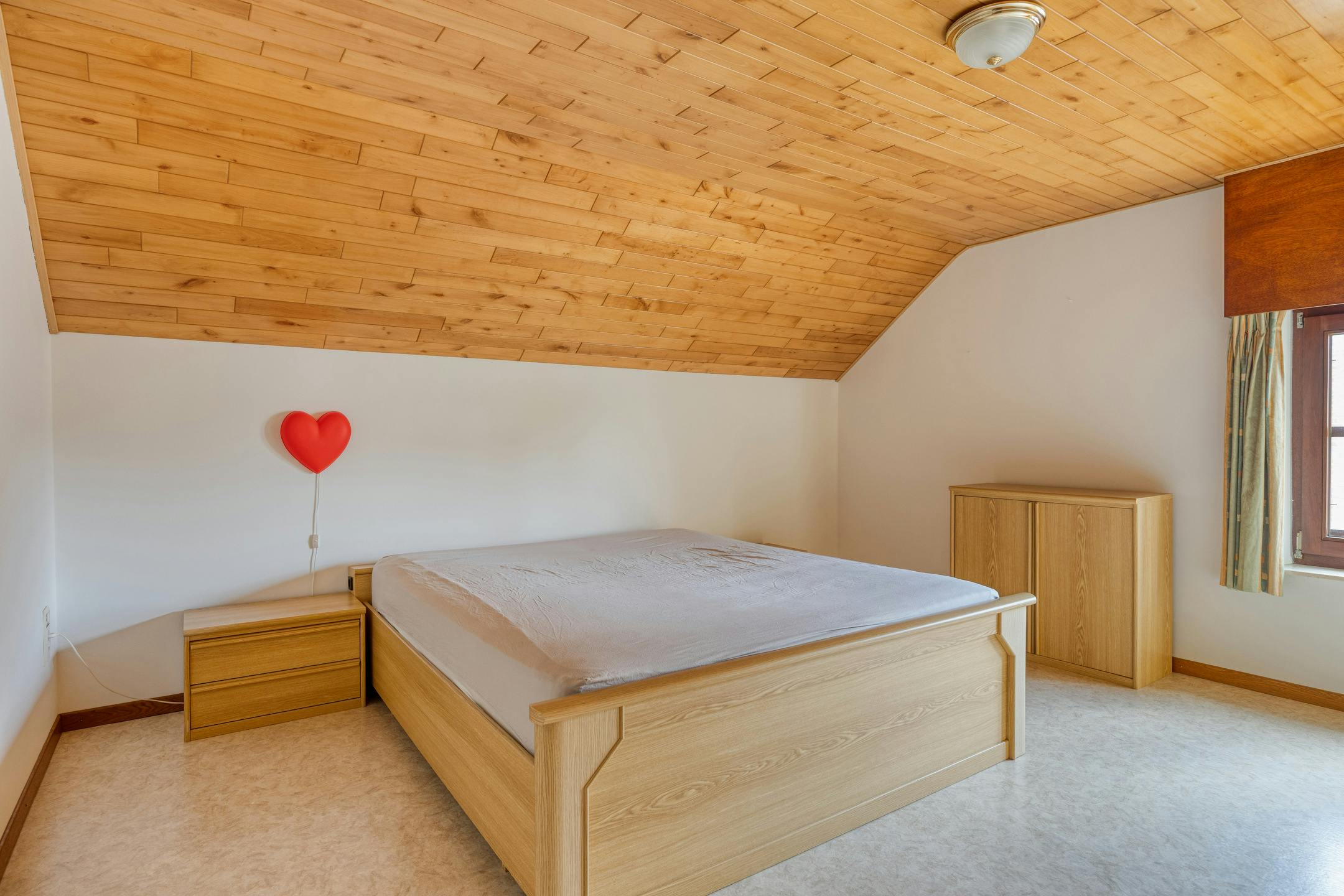 Vrijstaand huis te koop in het centrum van Kasterlee foto 14