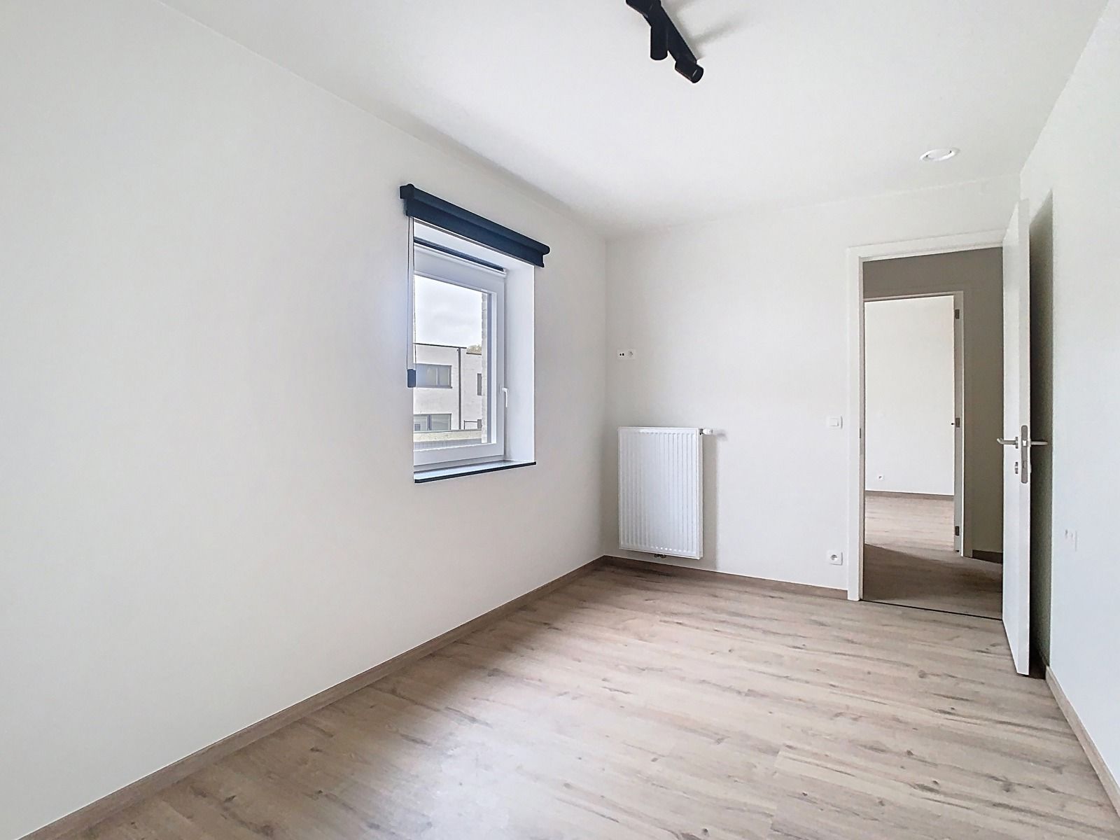  Moderne Nieuwbouwwoning (HOB) met 3 SLPK, Tuin én Carport! foto 9