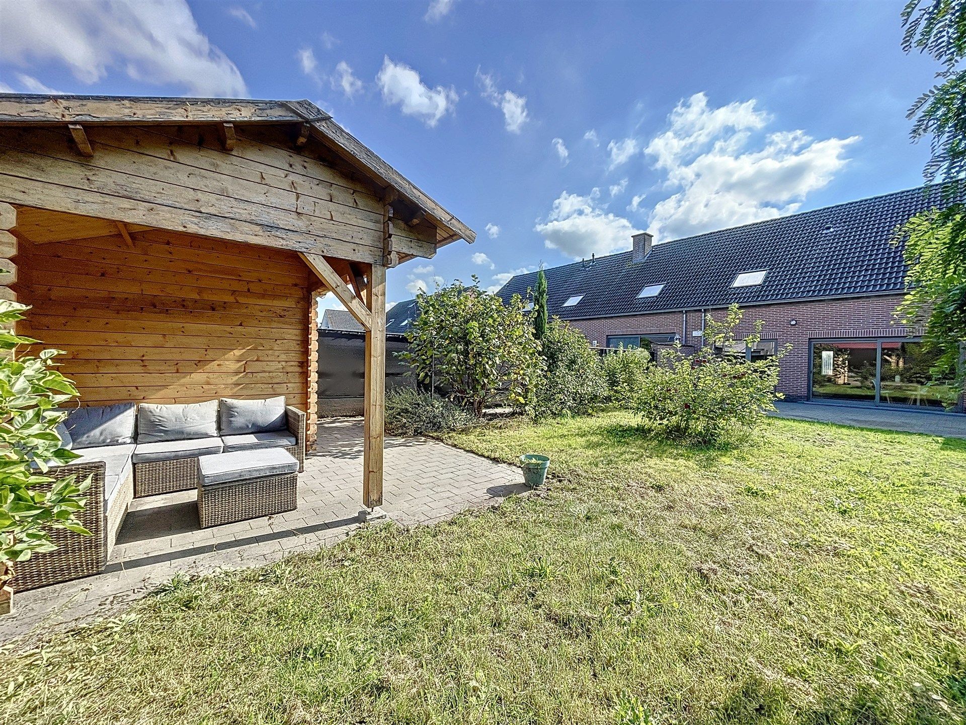 Prachtige half open bebouwing met 4 slaapkamers en garage op 382m² grond foto 21