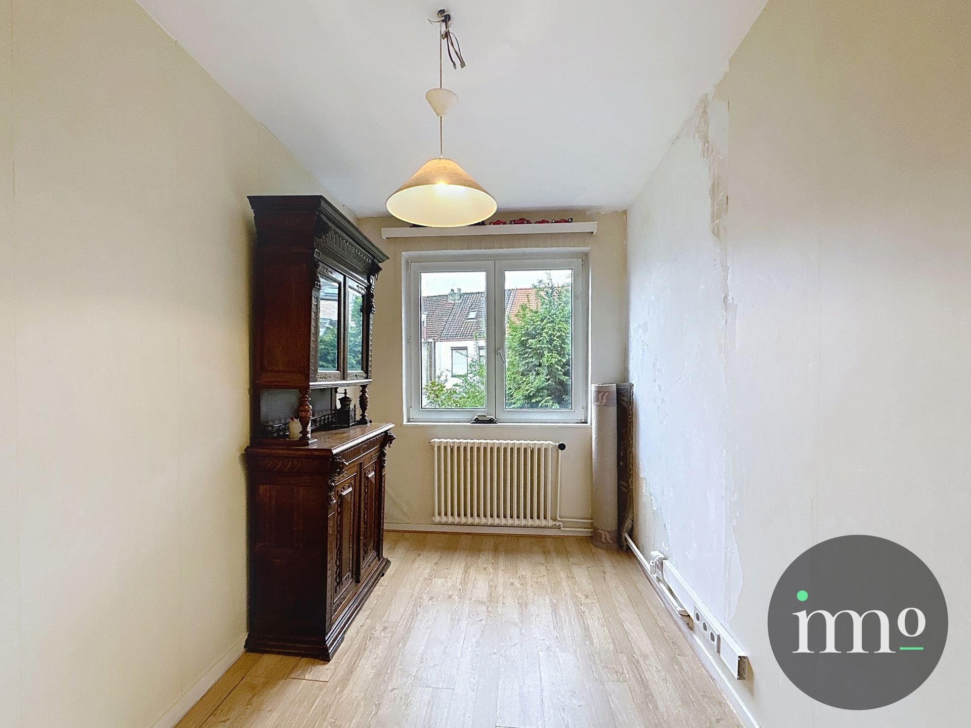 Bel-étagewoning, deels gerenoveerd maar wel instapklaar voor wie geleidelijkaan kleine werken wenst uit te voeren foto 15
