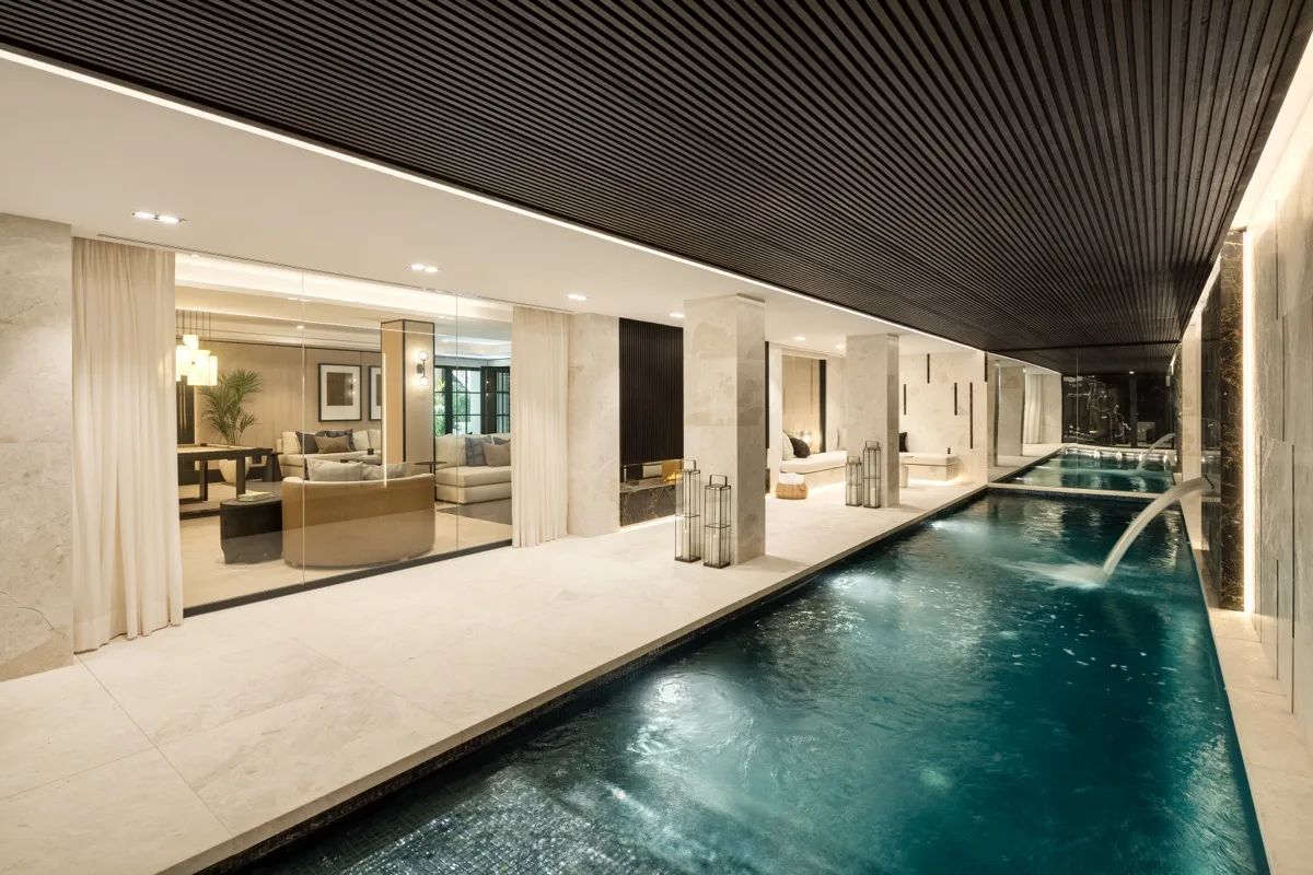 Leven aan de top: exclusieve frontline golfvilla met adembenemend uitzicht en ultieme luxe in Nueva Andalucía foto 28