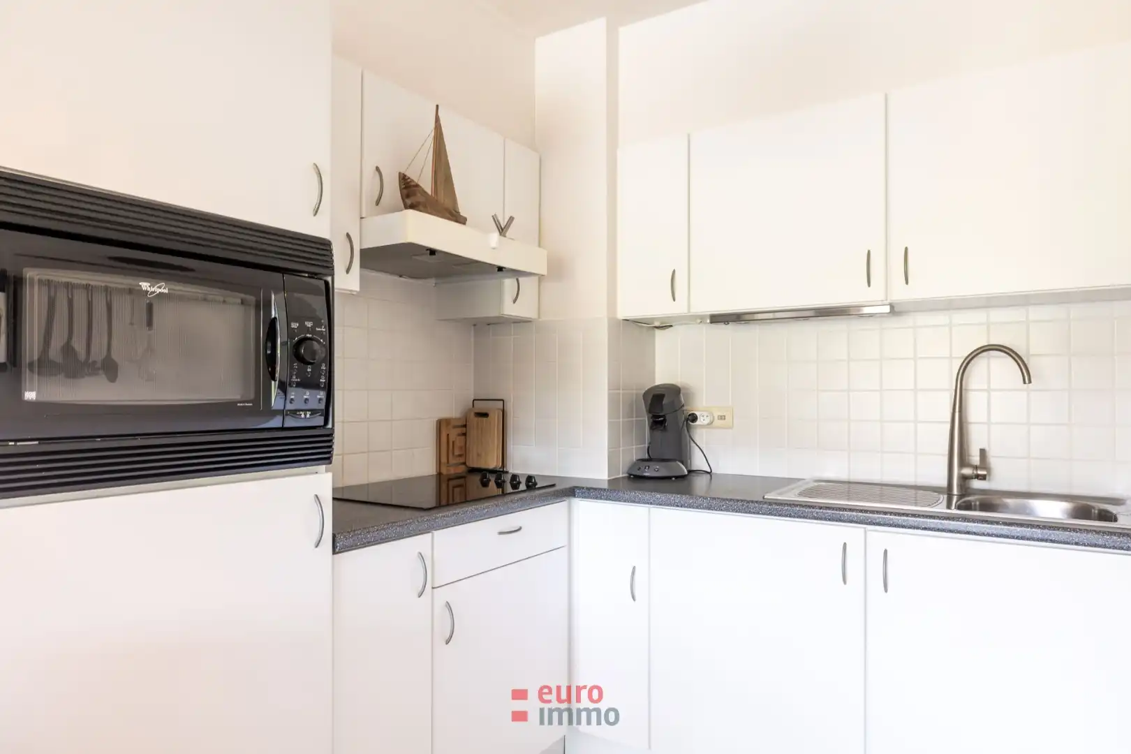 Gelijkvloerse studio met ruim terras. foto 4