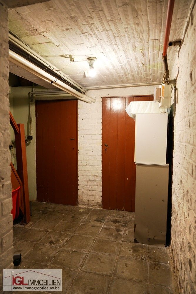 Op te frissen rijwoning met 3 slaapkamers en garage foto 24