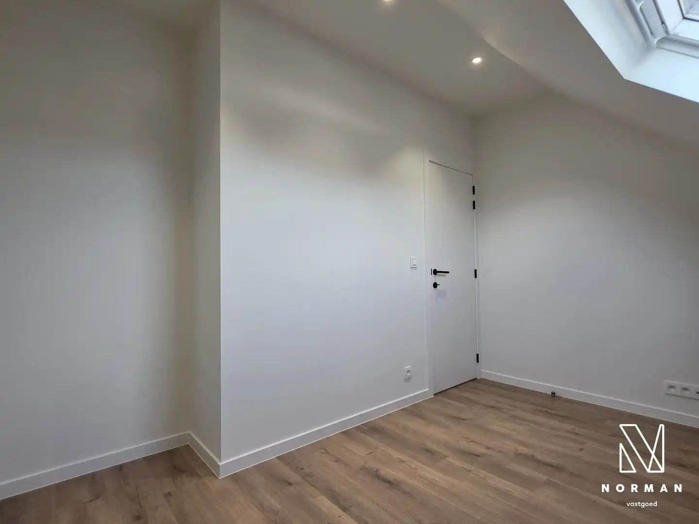 Stadswoning met 3 slaapkamers en mooie stadstuin op vlot bereikbare locatie in Kortrijk.  foto 14