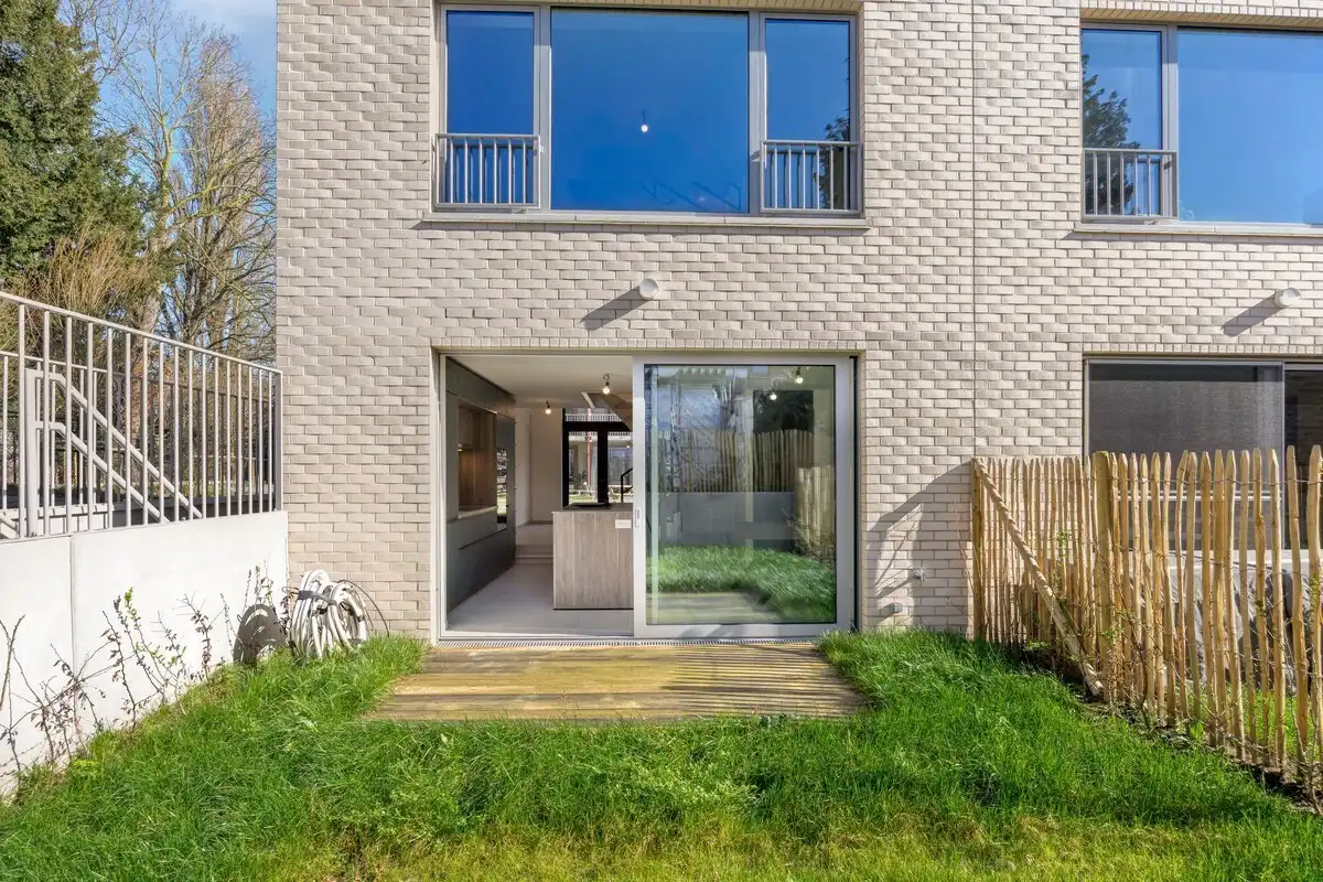Instapklare woning met zeer goede afwerking, 3 slaapkamers, 3 badkamers, tuin, terras en autostaanplaats in het centrum van Tienen – EPC 27 kWh/m² - bewoonbare  foto 39