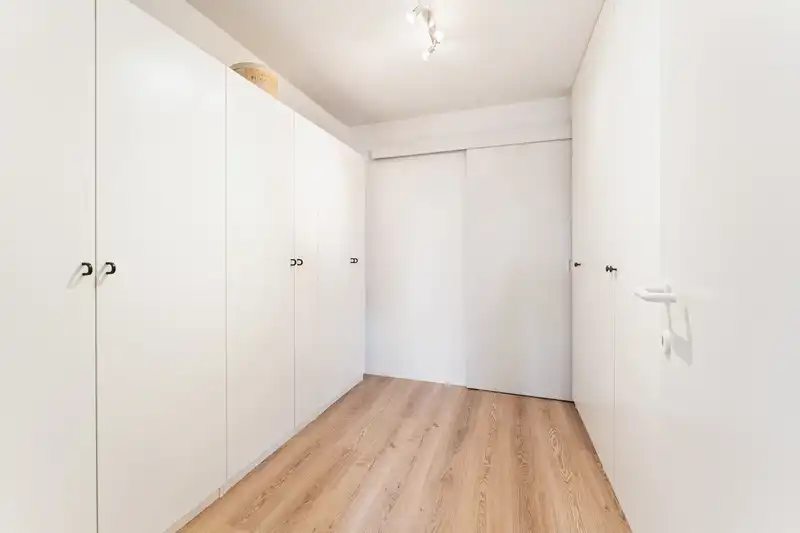 Roeselare - Instapklare gezinswoning met prachtige tuin foto 12