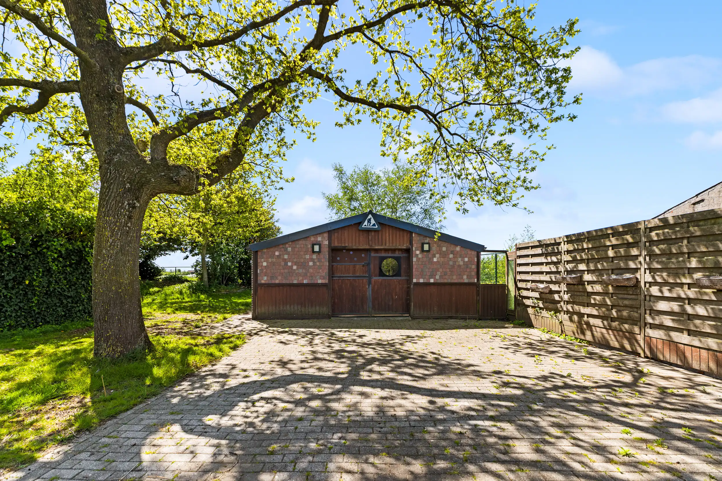 Charmante villa met ruimte op 2.345 m² perceel foto 16