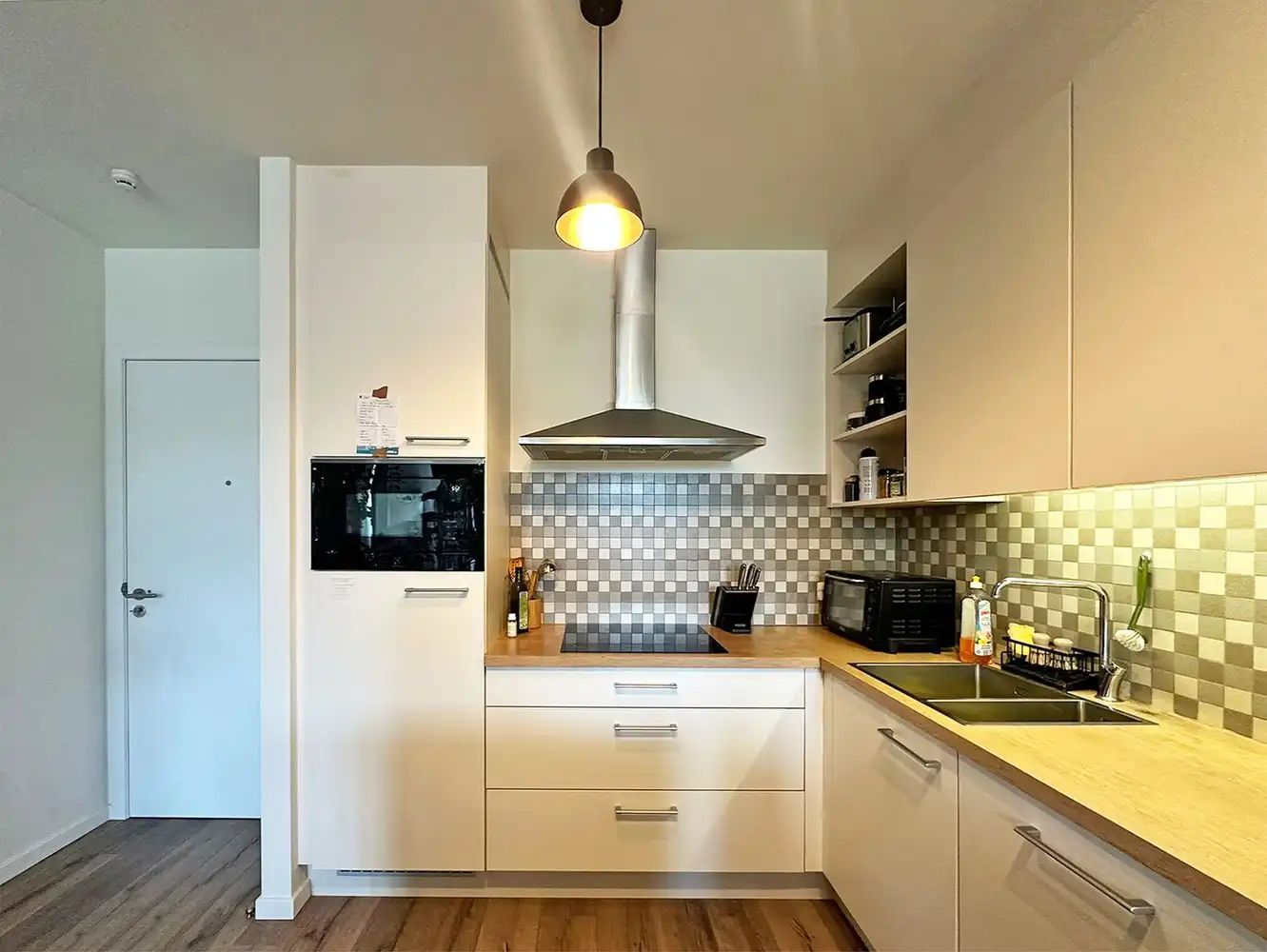 Modern 1 slaapkamer appartement in Antwerpen! foto 3