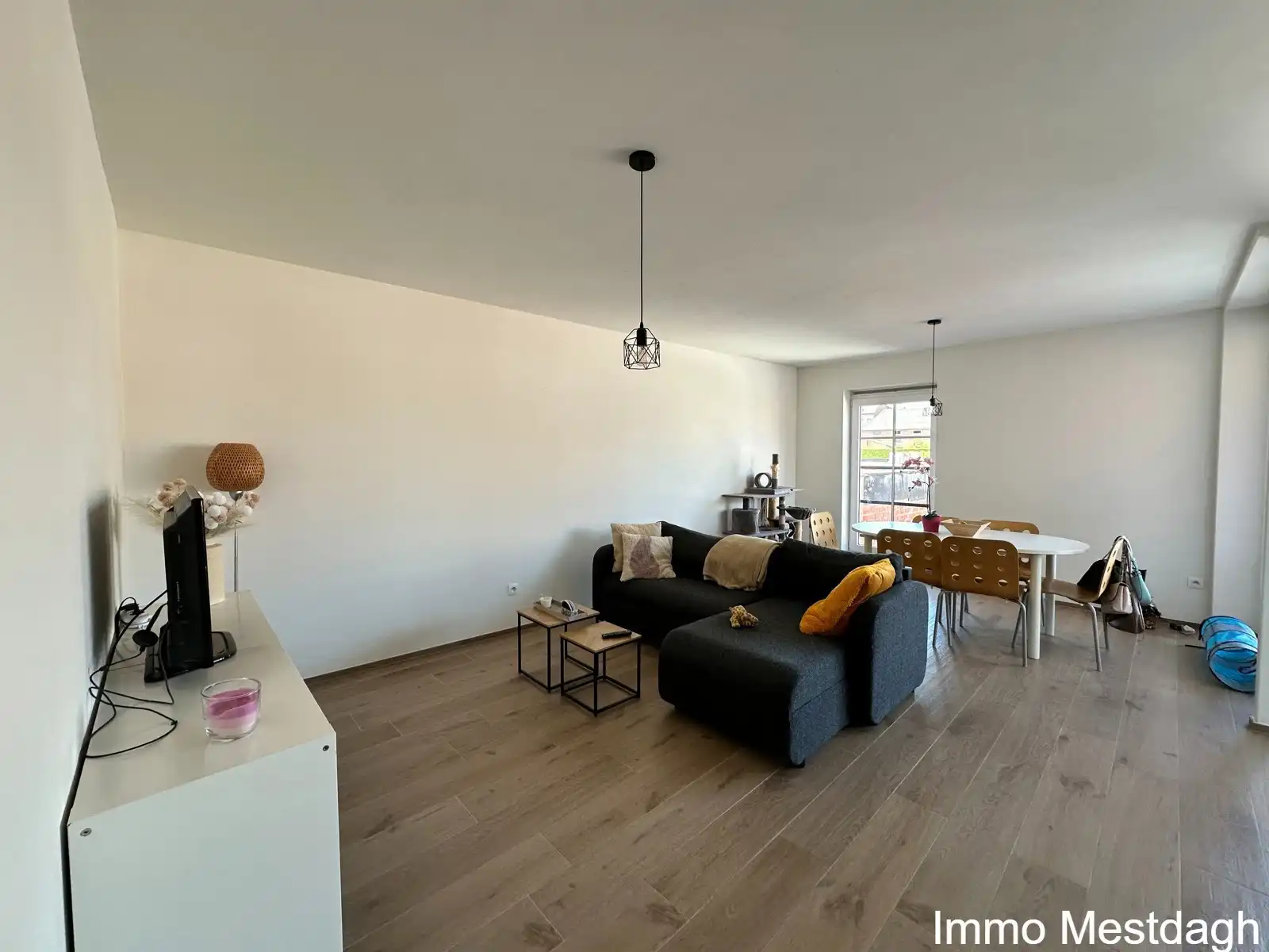Recent modern appartement centrum Diest, met terras & 5 zonnepanelen foto 5