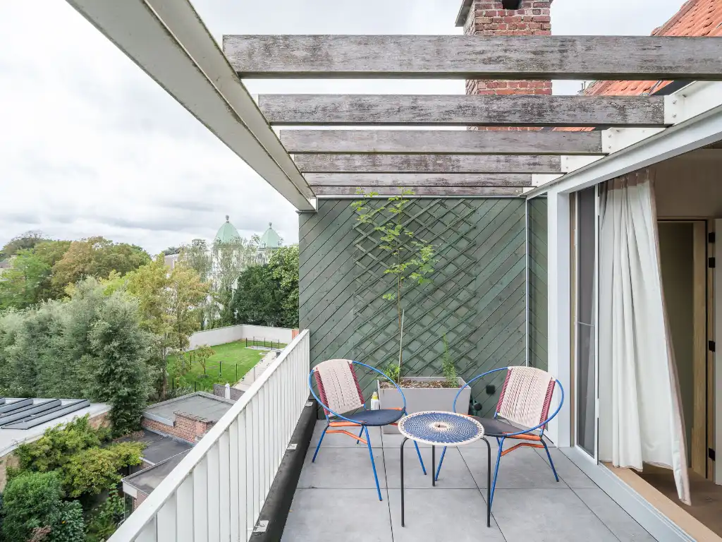 Karaktervolle burgerwoning (225 m²) met romantische tuin, gelegen in de gegeerde stationsbuurt foto 14