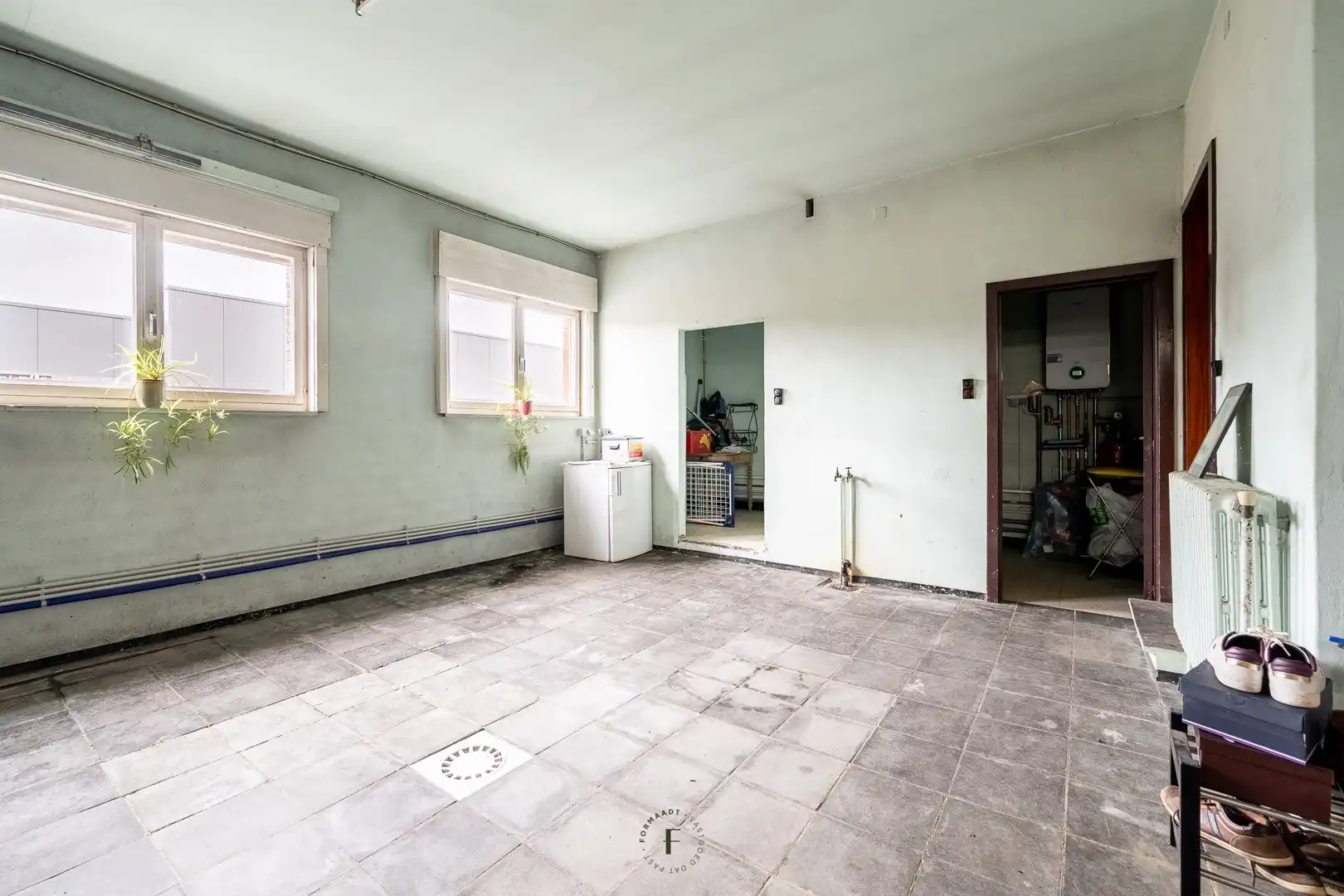 Woning met vernieuwde loods op visibele locatie in Hooglede foto 10