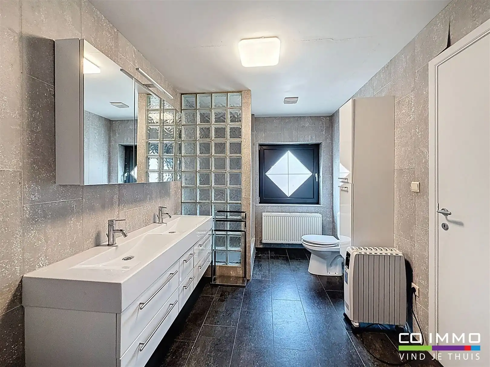 Eengezinswoning met garage, tuin, 3 slpks, 2a 02ca foto 14