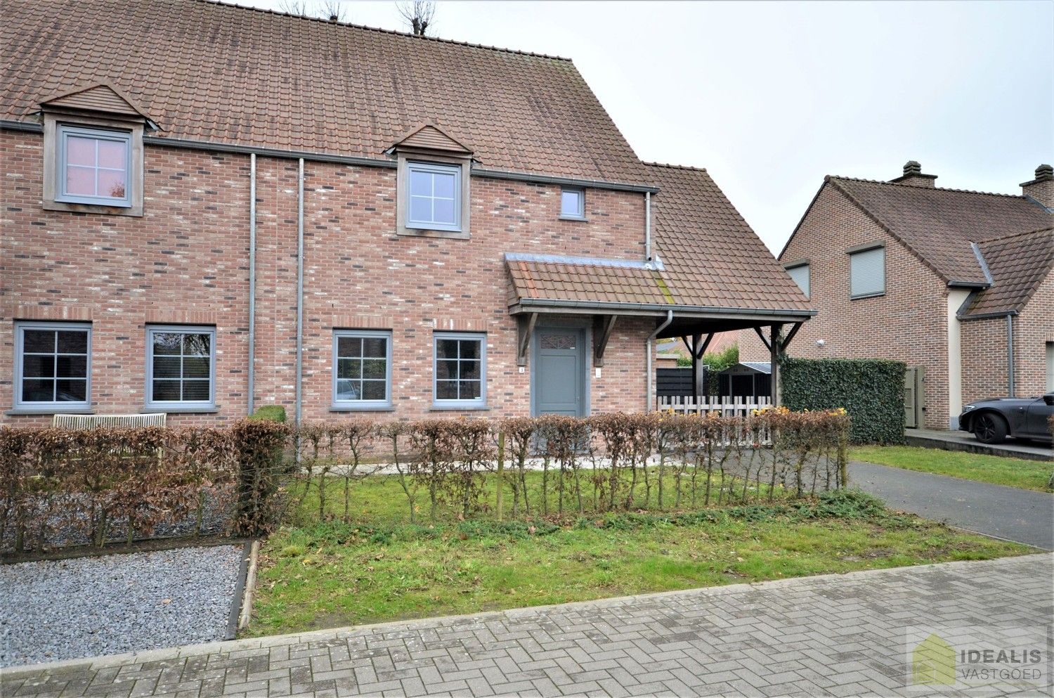 INSTAPKLARE GEZINSWONING OP WANDELAFSTAND VAN CENTRUM! foto 3