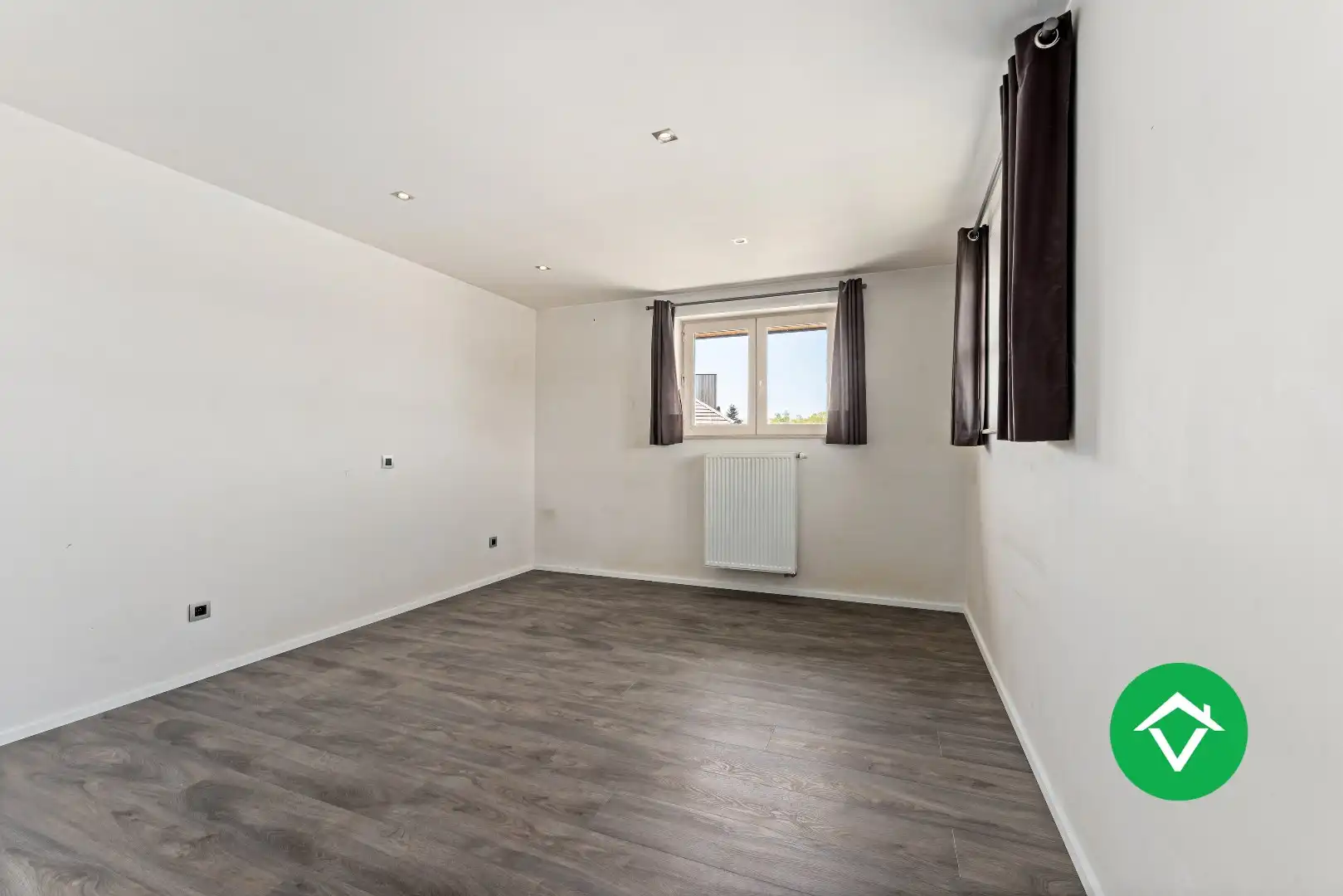 Recente woning (2011) met 3 slaapkamers, inpandige garage en vergezichten te Koekelare foto 16