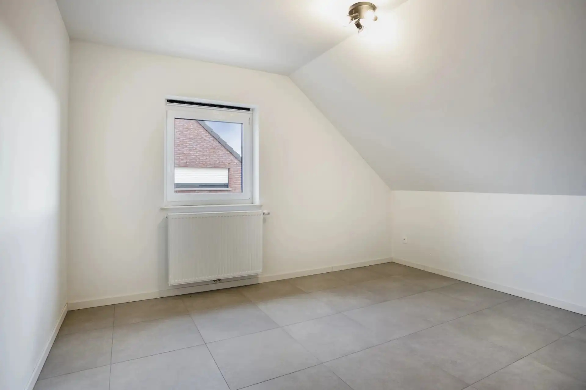 ENERGIEZUINIGE RECENTE WONING MET 4 SLAAPKAMERS MET GARAGE IN GINGELOM foto 21