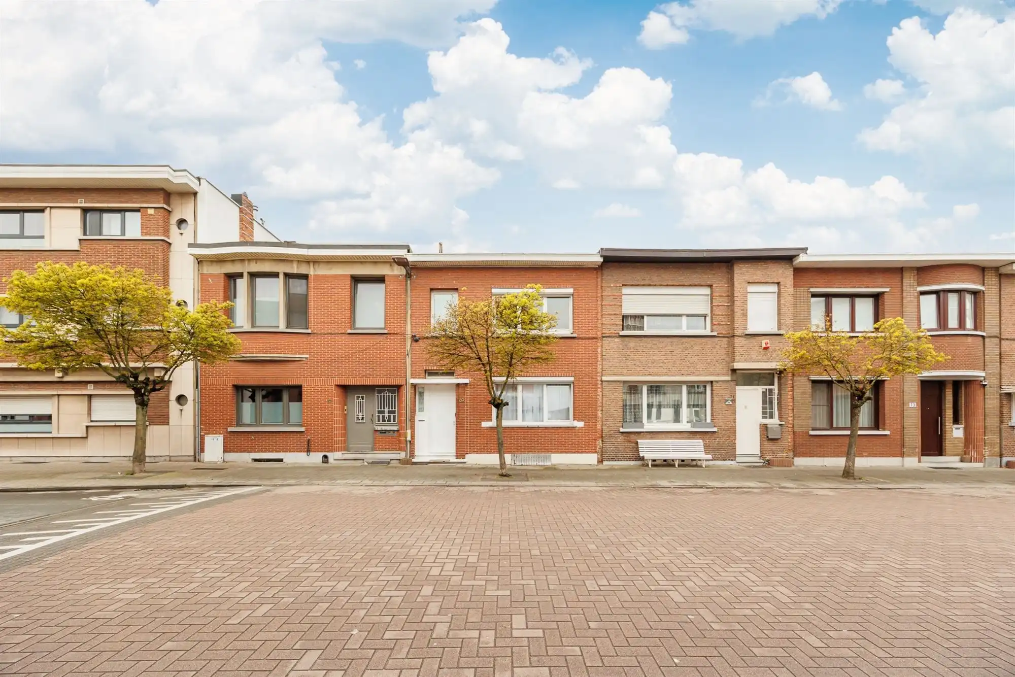 Huis met drie slaapkamers en leuke stadstuin.  foto 28