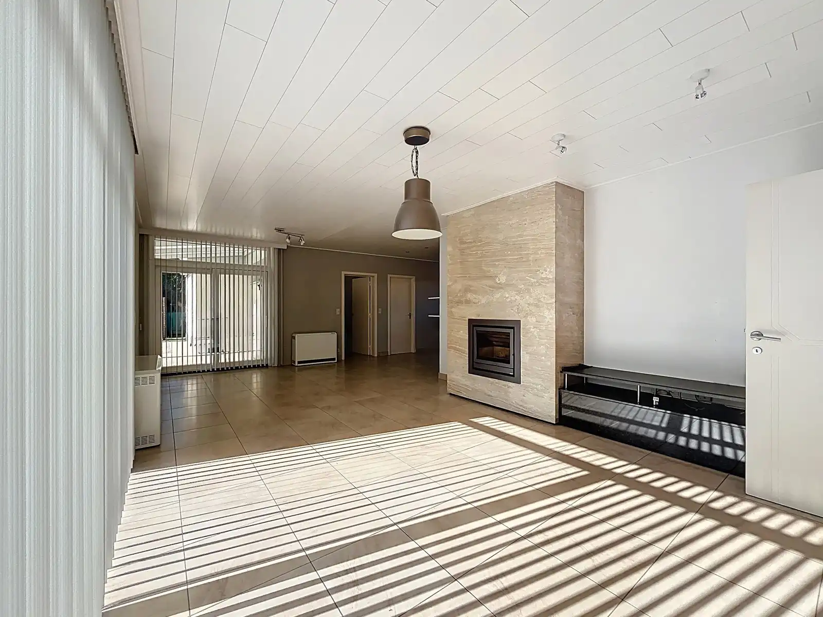 Mooi gelegen, alleenstaande Woning, 2 SLPK, garage én Tuin! foto 4