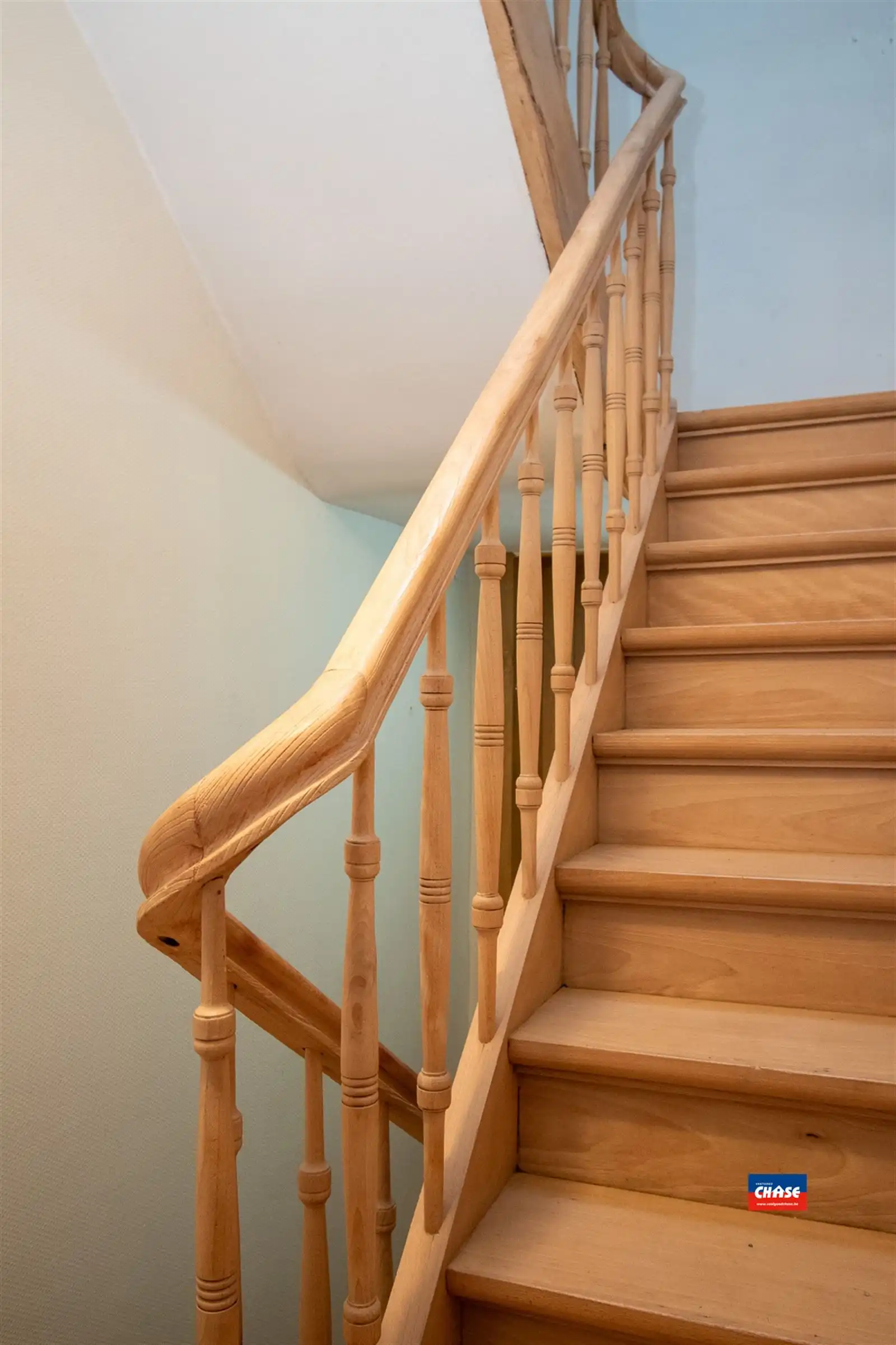 Gerenoveerde gezinswoning foto 23