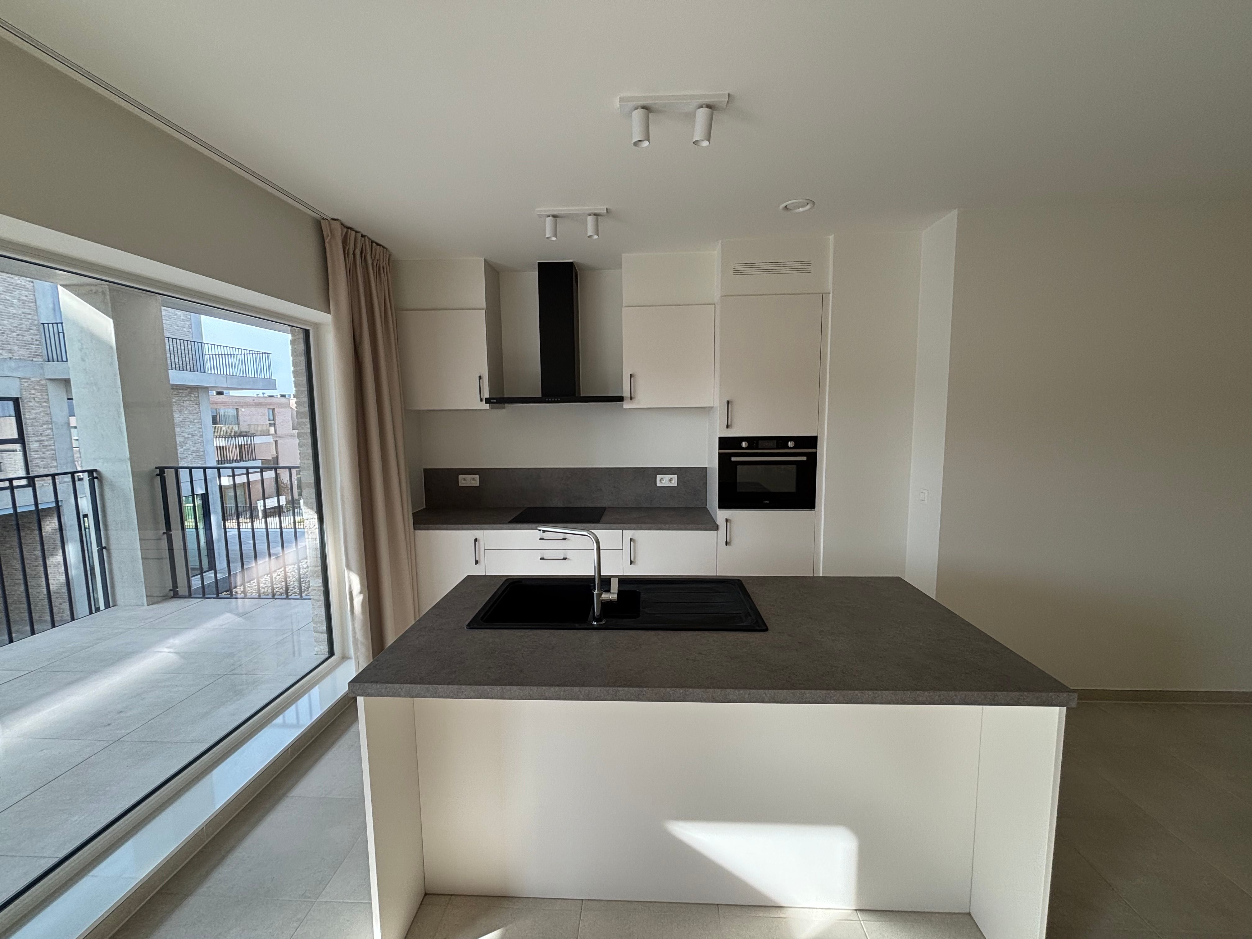 Nieuwbouw 2-slaapkamerappartement met terras foto 5