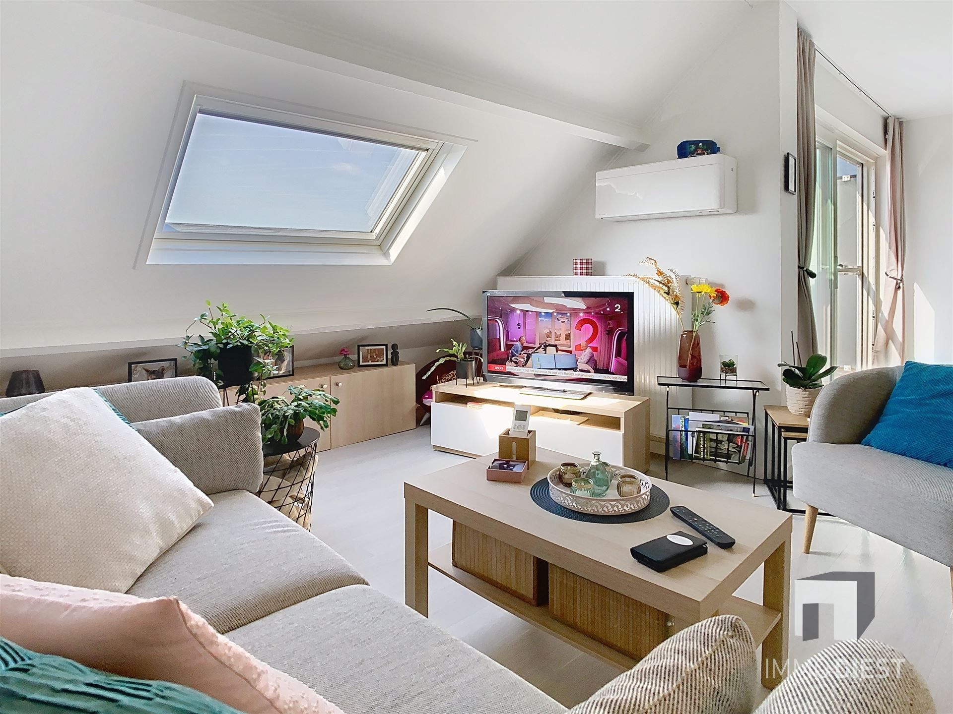 Trendy dakappartement met 2 slaapkamers foto 3