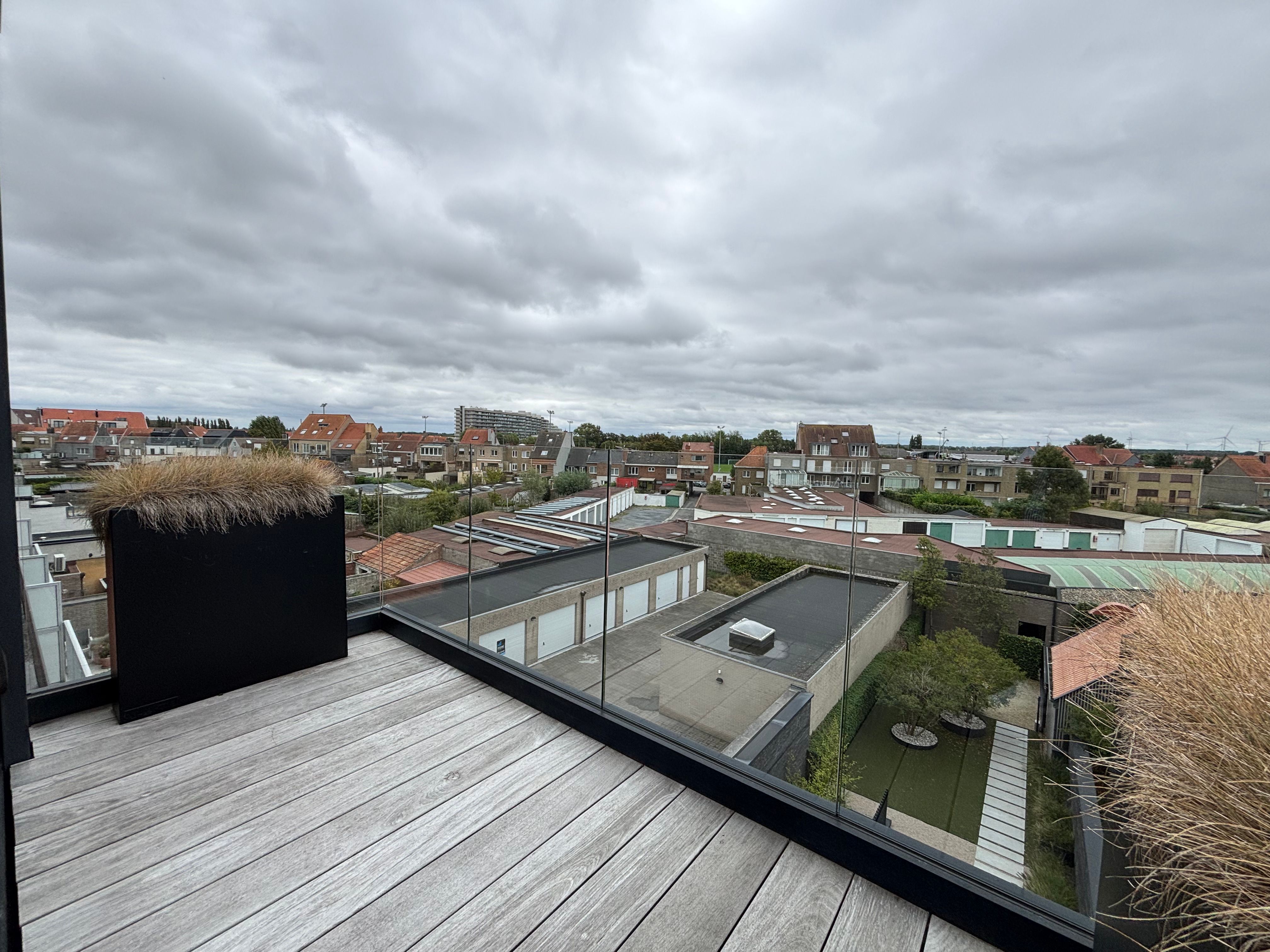 Duplexappartement met ruime terrassen in een recent gebouw foto 7