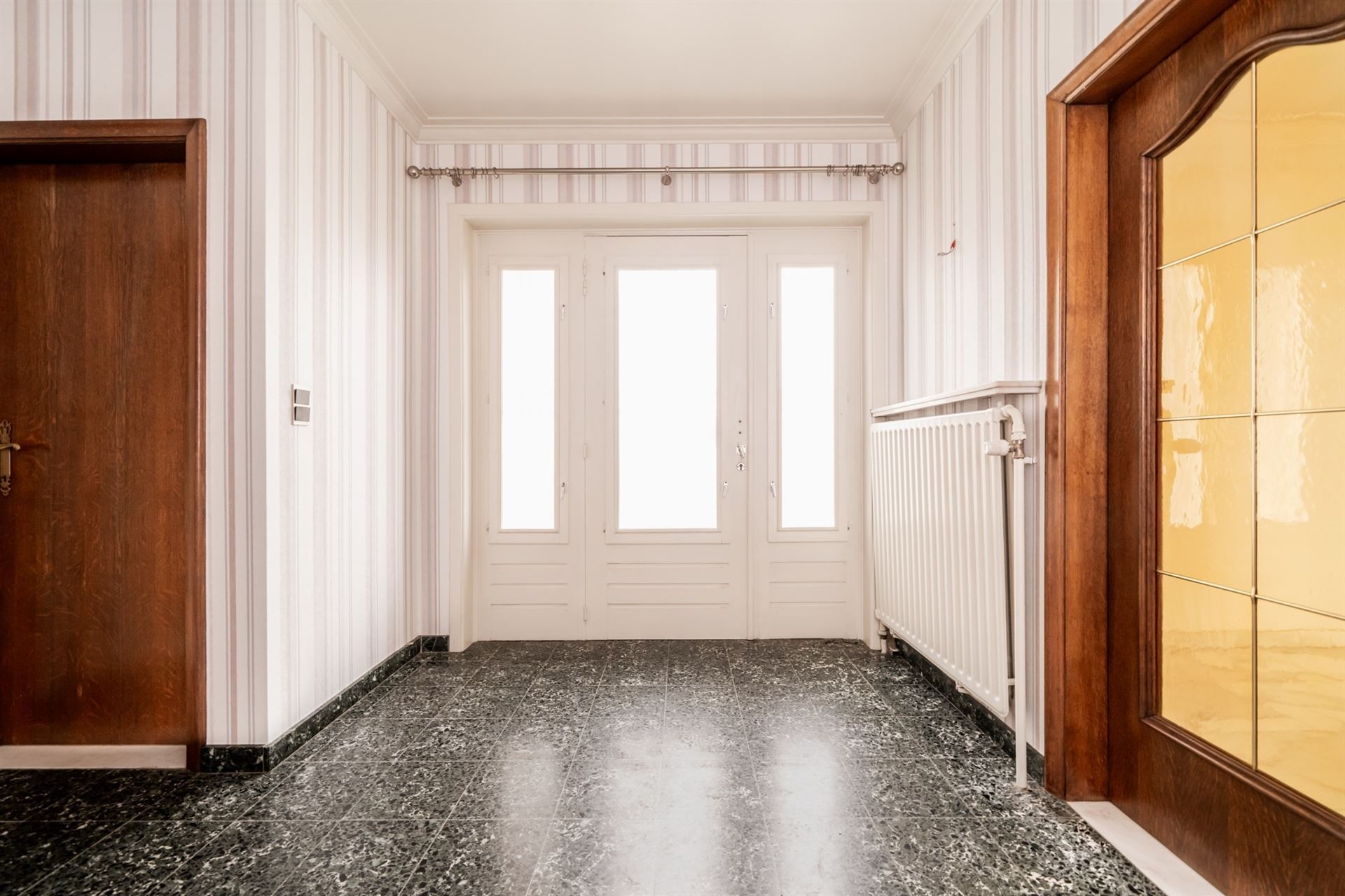 Lichtrijke laagbouwvilla +  garage/opslagruimte op 1634 m² foto 6