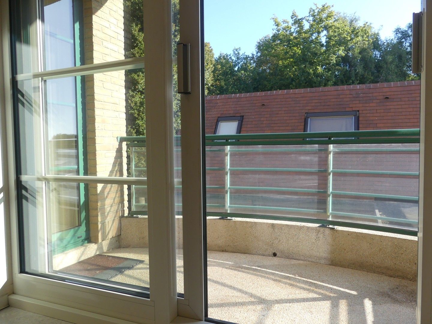 Gezellig appartement met 2 slaapkamers, 2 terrassen en private autostandplaats foto 7