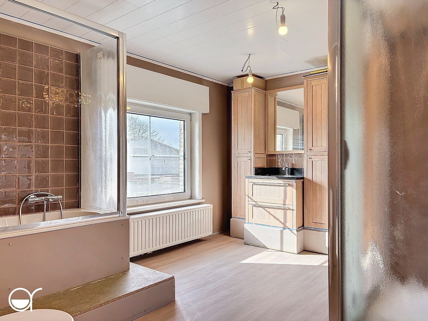 Ruime woning met vier slaapkamers, tuin, garage en mogelijkheid voor zelfstandige activiteit foto 18