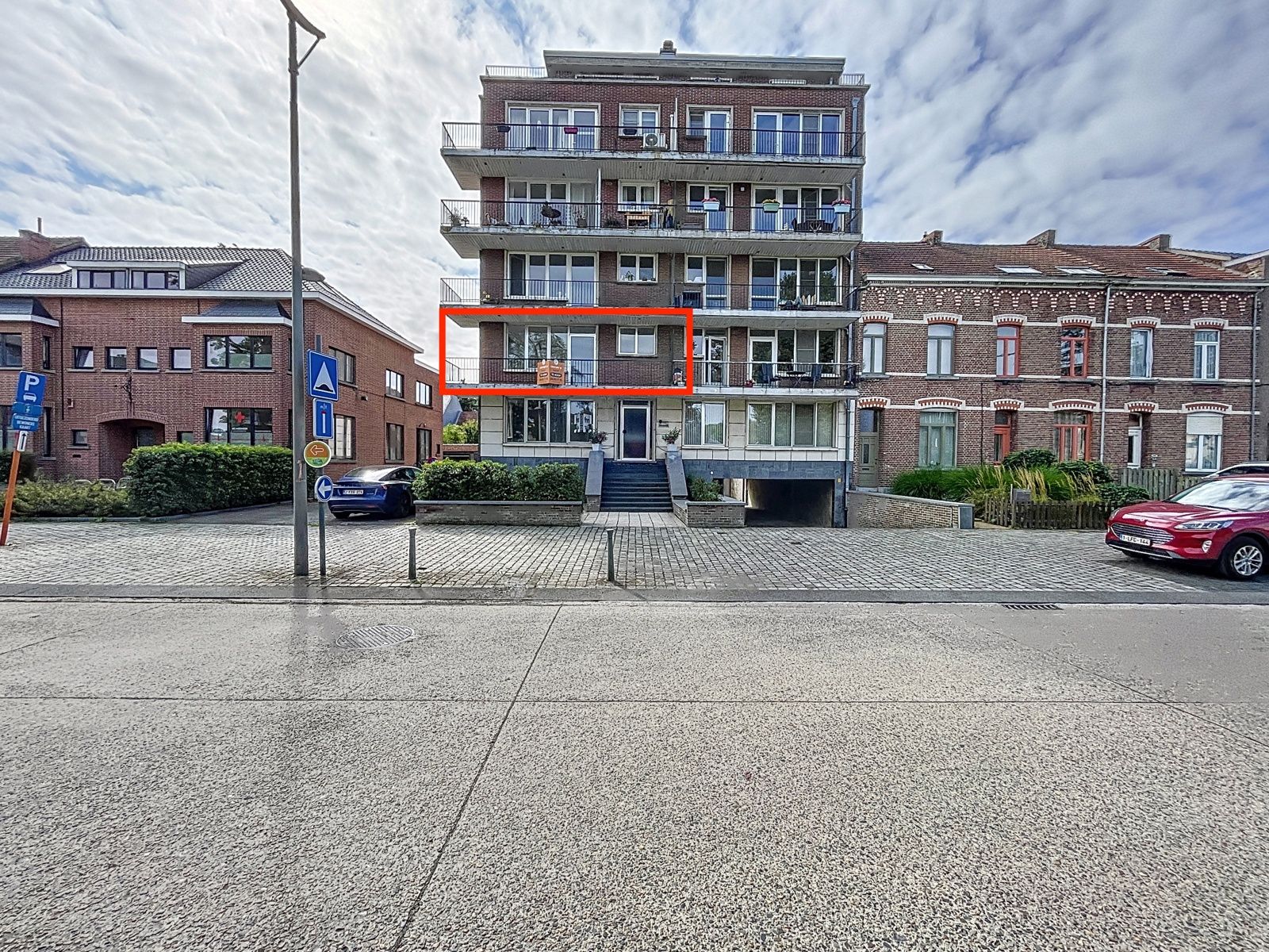 App op een toplocatie met 3slpks en garage foto 1