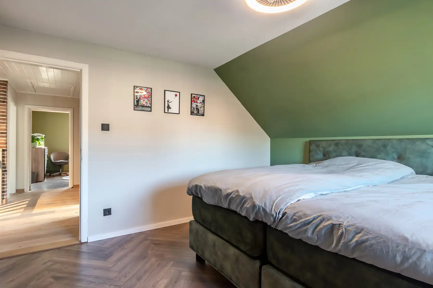 Instapklare woning met 4 slaapkamers op zuid-gericht perceel foto 18