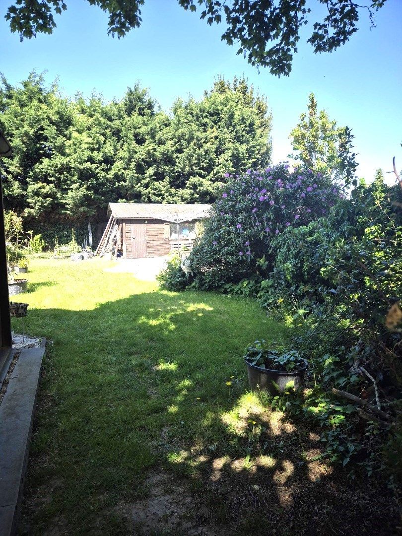 Ruime bungalow met tuin in Zulte foto 14