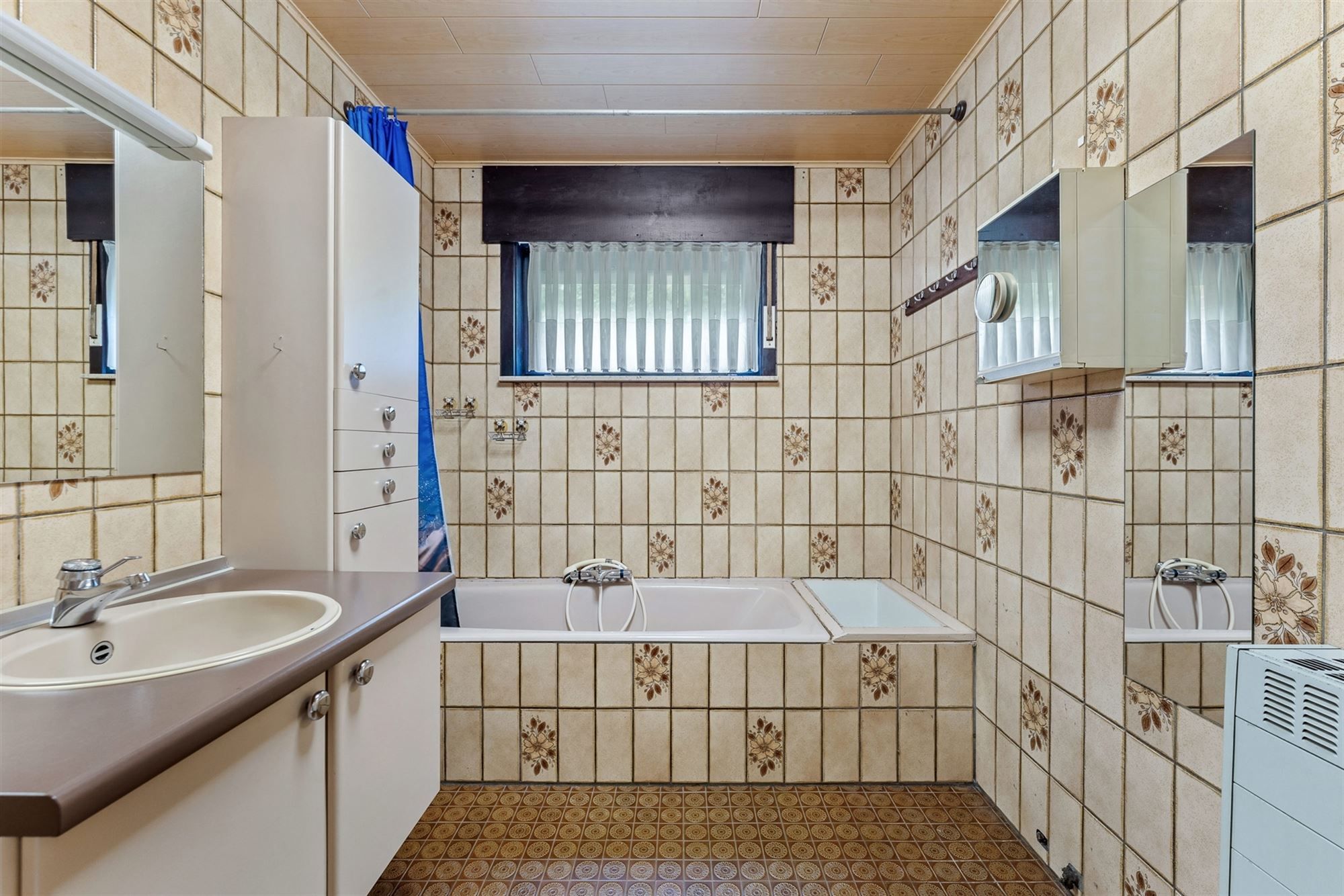 ZEER GOED ONDERHOUDEN GELIJKVLOERSE WONING MET 3 TOT 4 SLAAPKAMERS OP EEN RUIM PERCEEL VAN 10A33CA TE OOSTHAM foto 17