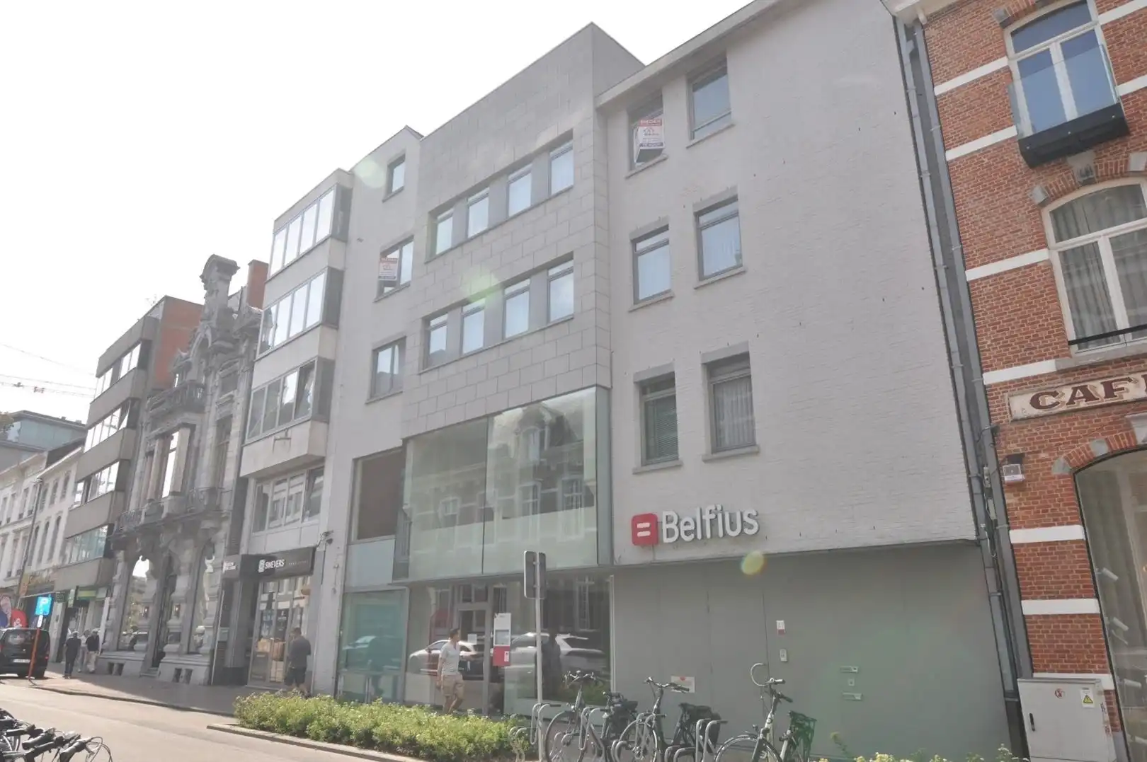 Ruim appartement met 3 slaapkamers op toplocatie in hartje Hasselt foto 2