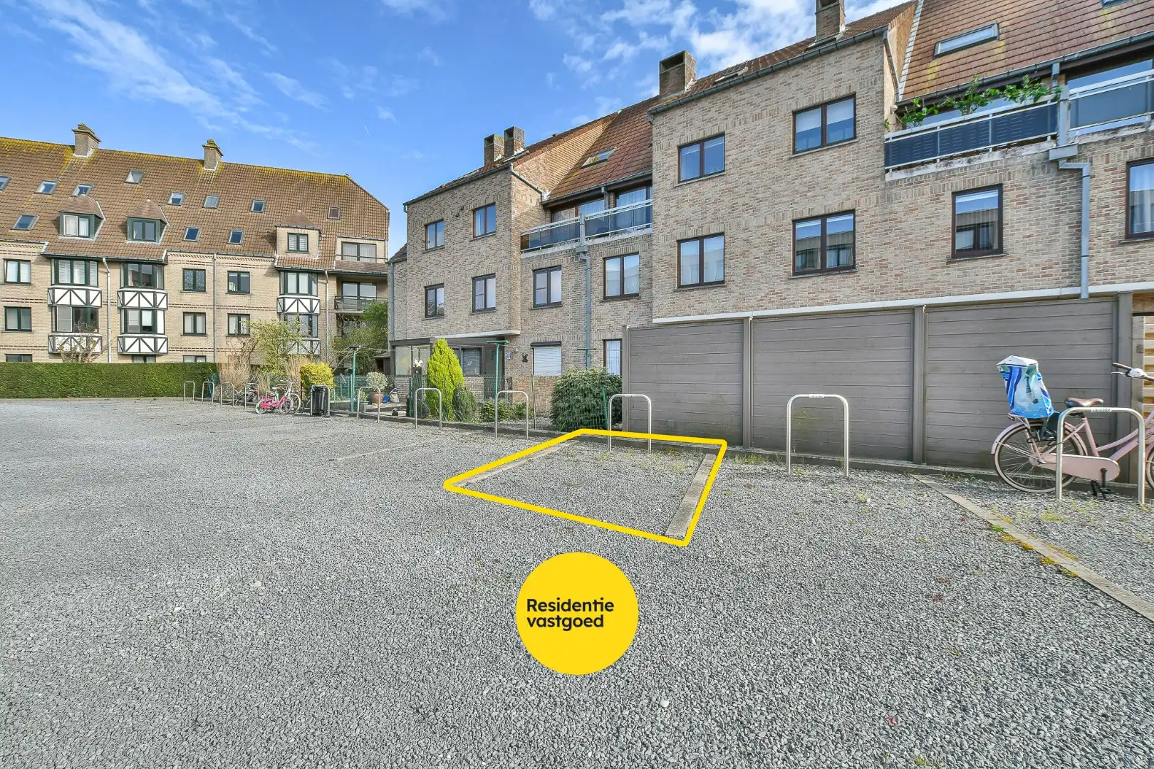 Staanplaats te huur - centrum De Haan  foto 2