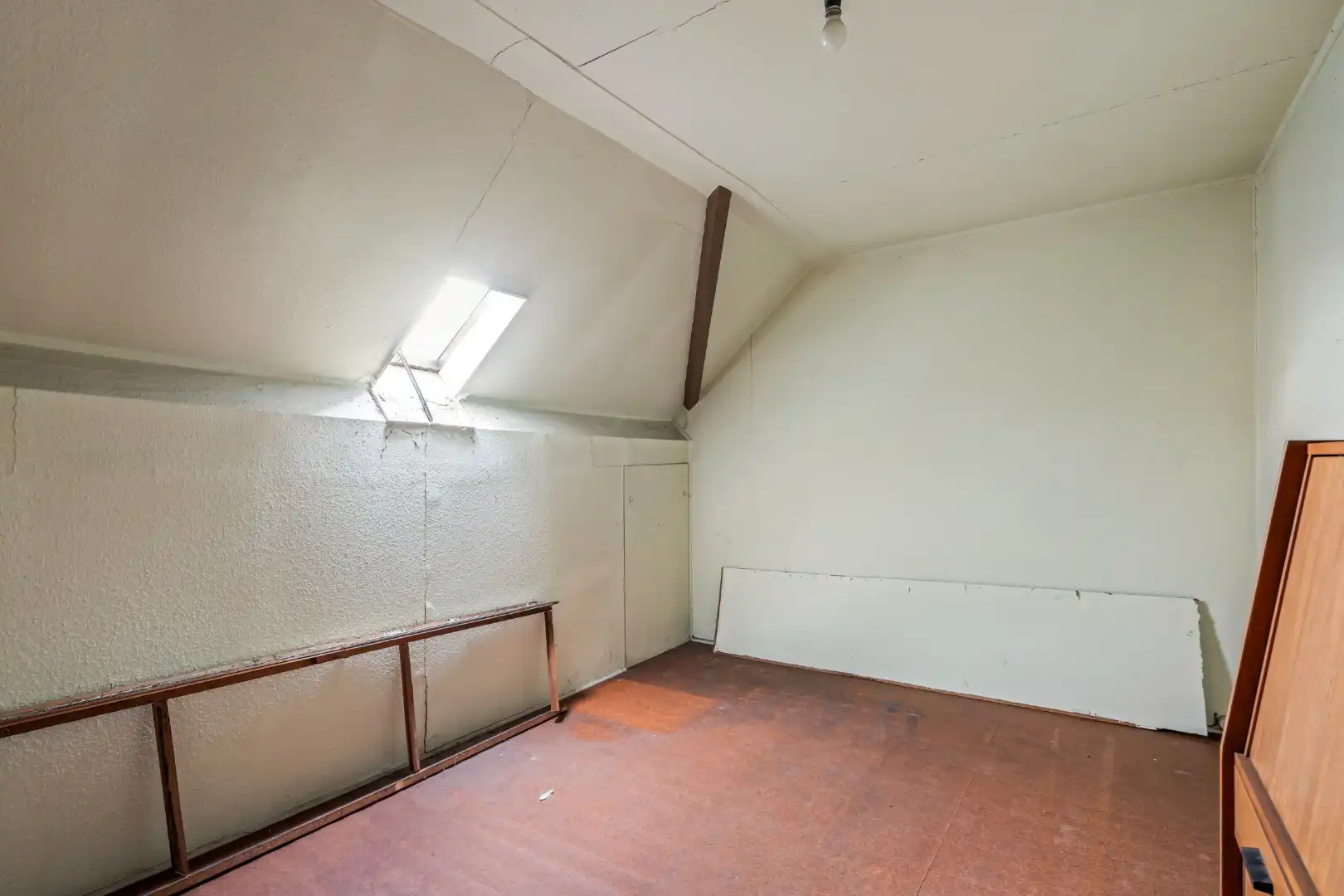 Woning met 3, mogelijks 5 slaapkamers en tuin met uitweg in Kortrijk-centrum foto 15