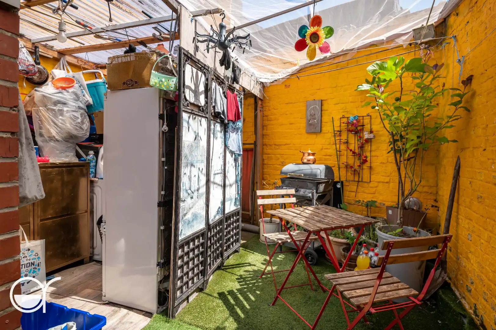 Rijwoning met 5 slaapkamers gelegen vlakbij de Palinghuizen foto 8