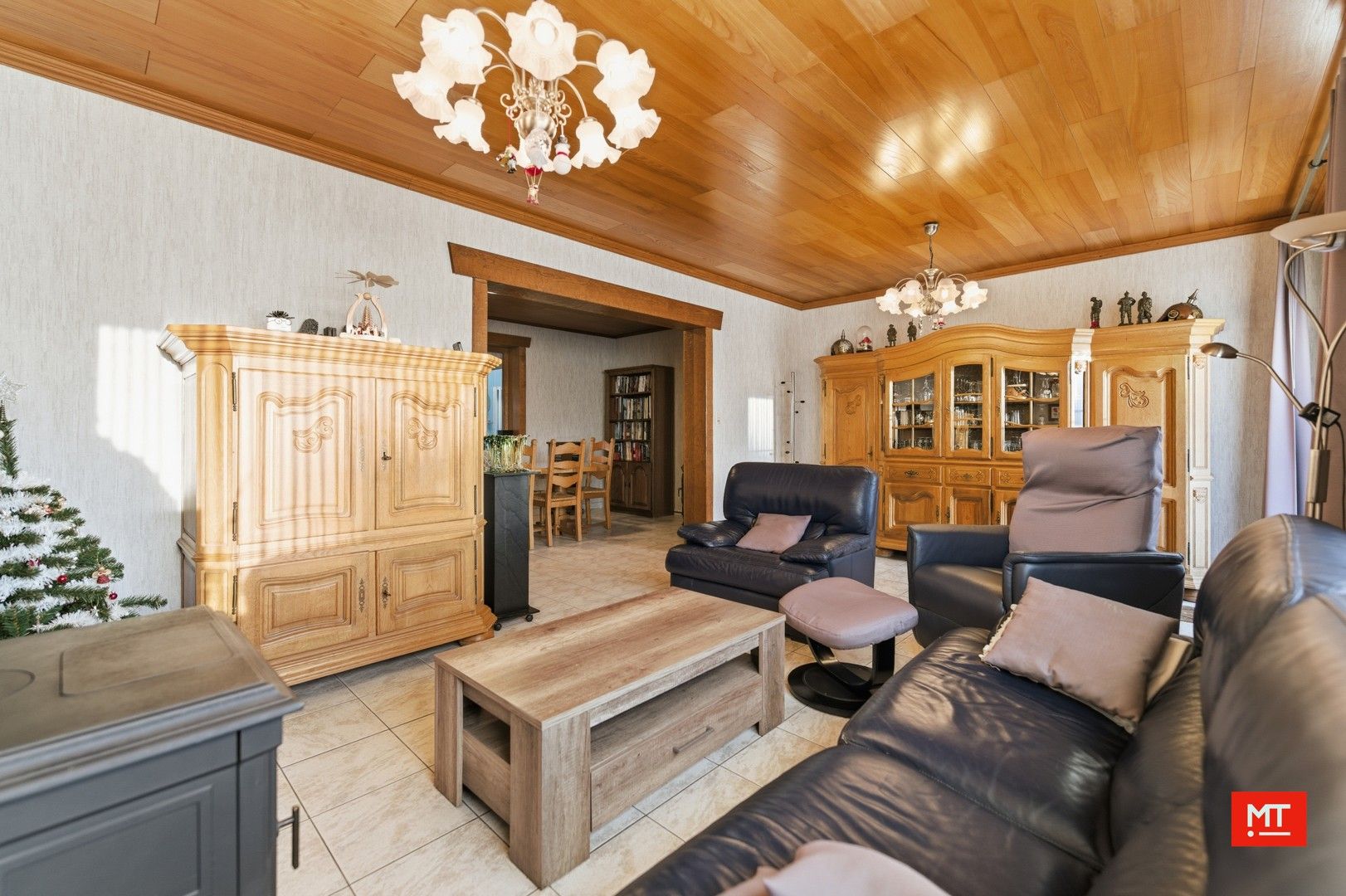 Woning met 3 slaapkamers en dubbele garage te koop in De Marul foto 3